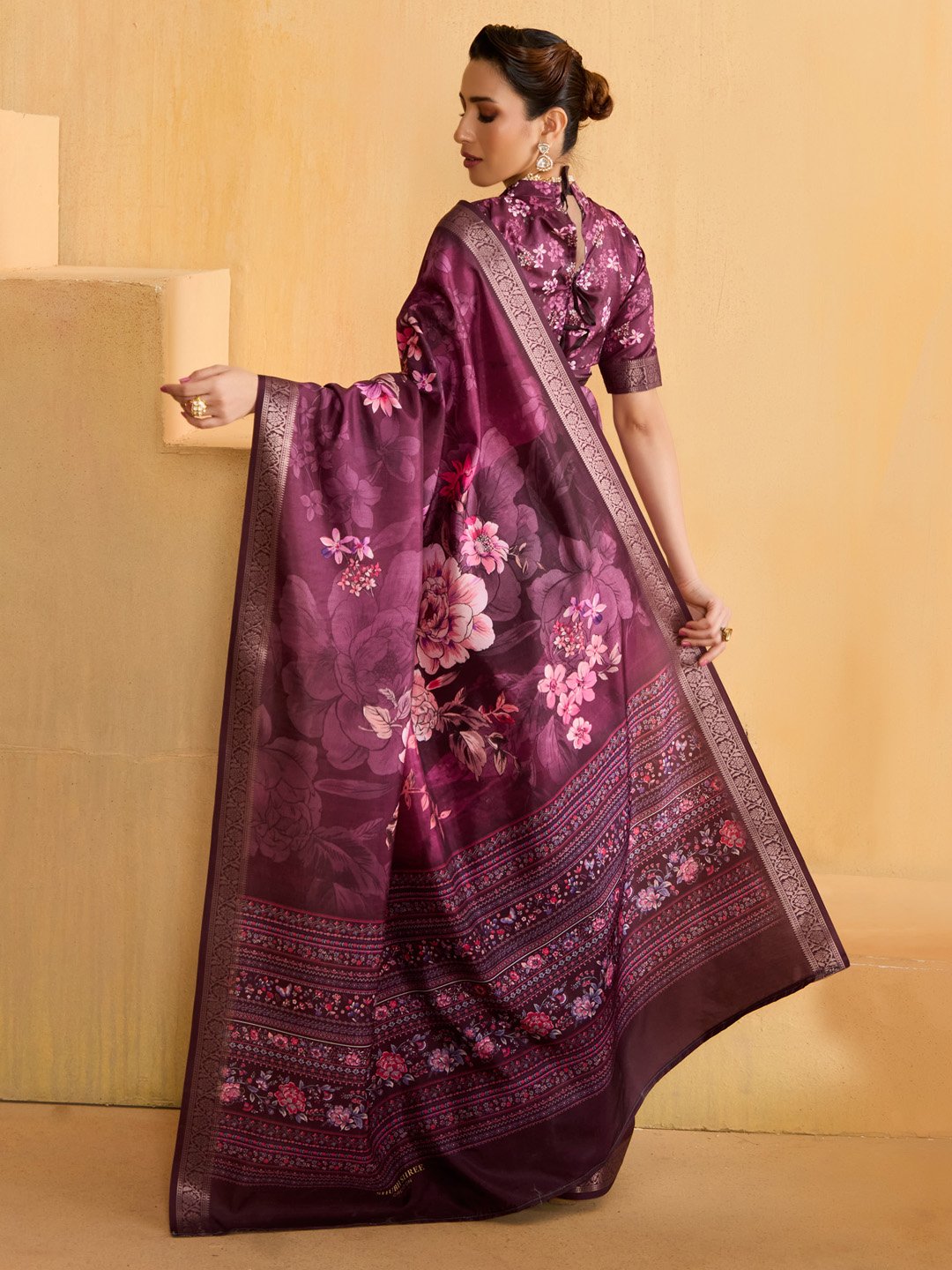 Get the best saree for women