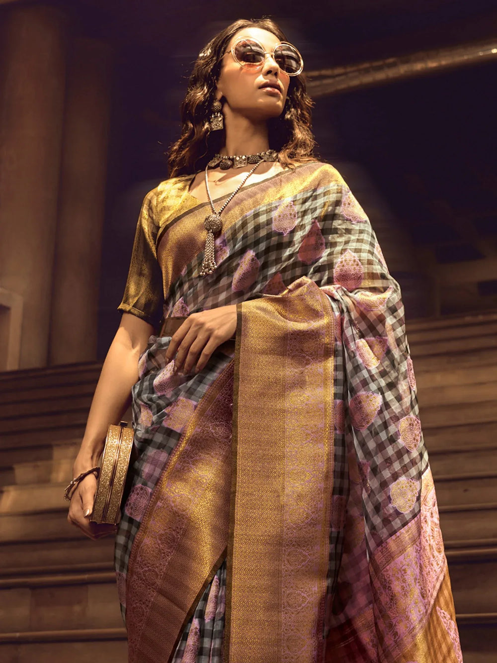 Pink and Grey Check Handloom Silk Saree - The Dori Store