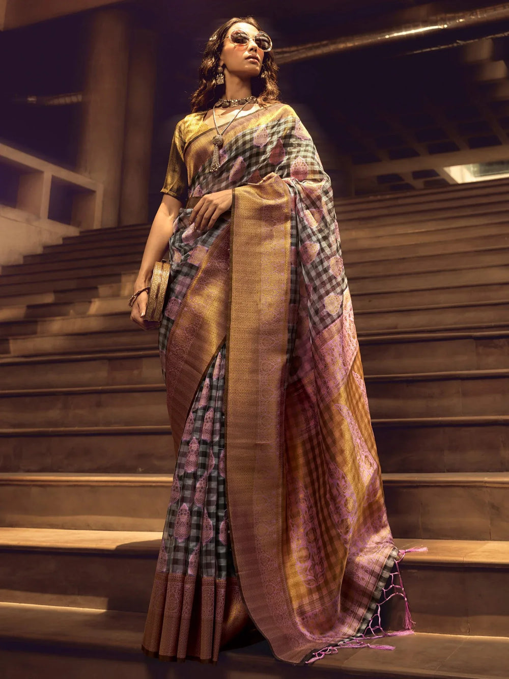 Pink and Grey Check Handloom Silk Saree - The Dori Store