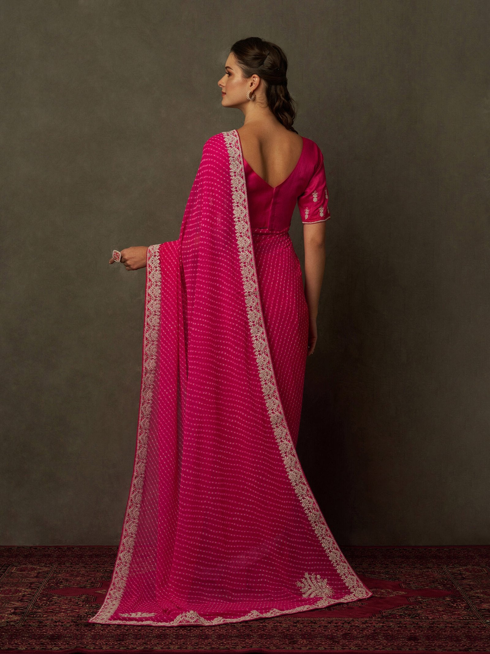 Get the best latest saree design