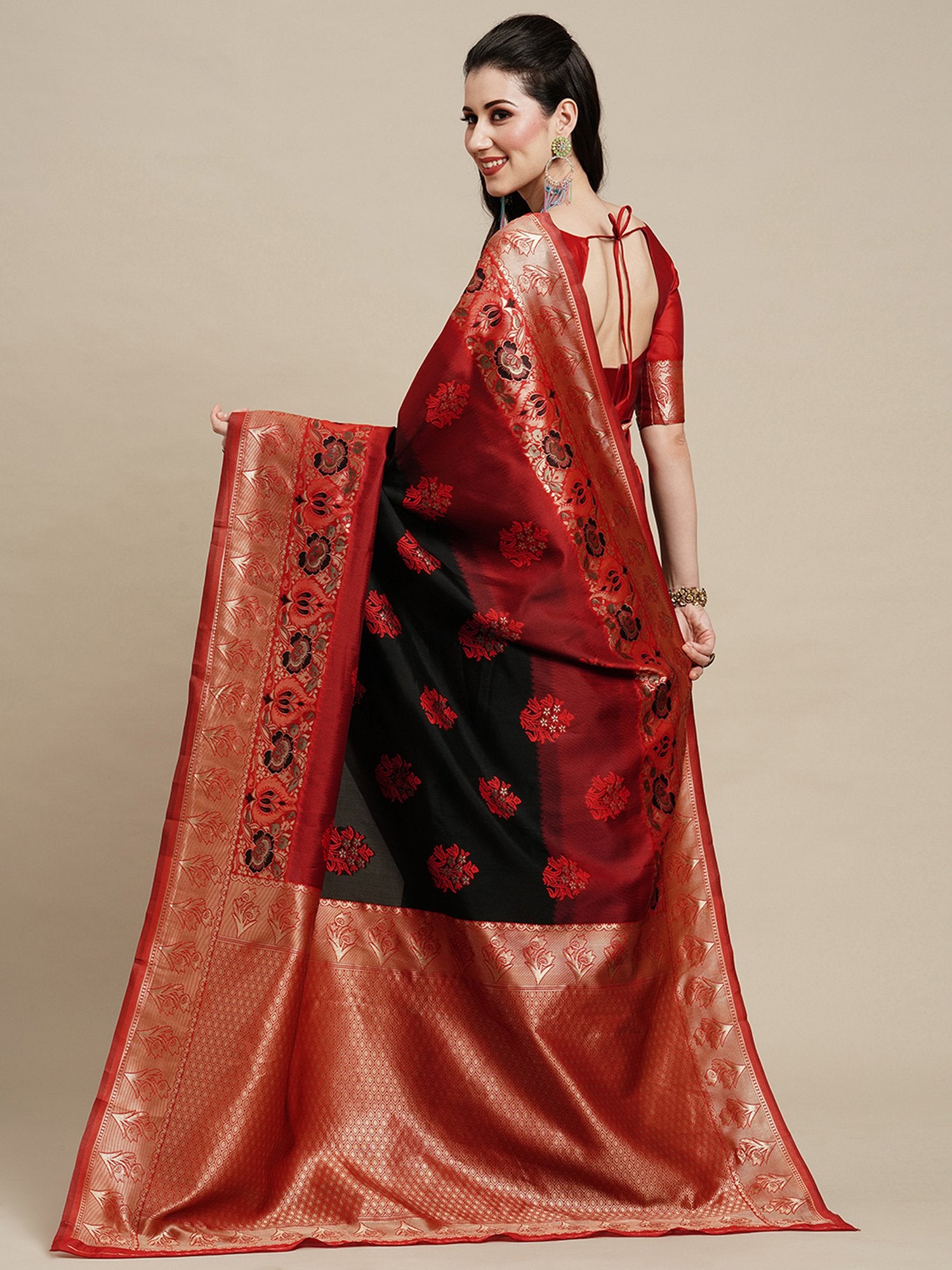 Get the best organza saree