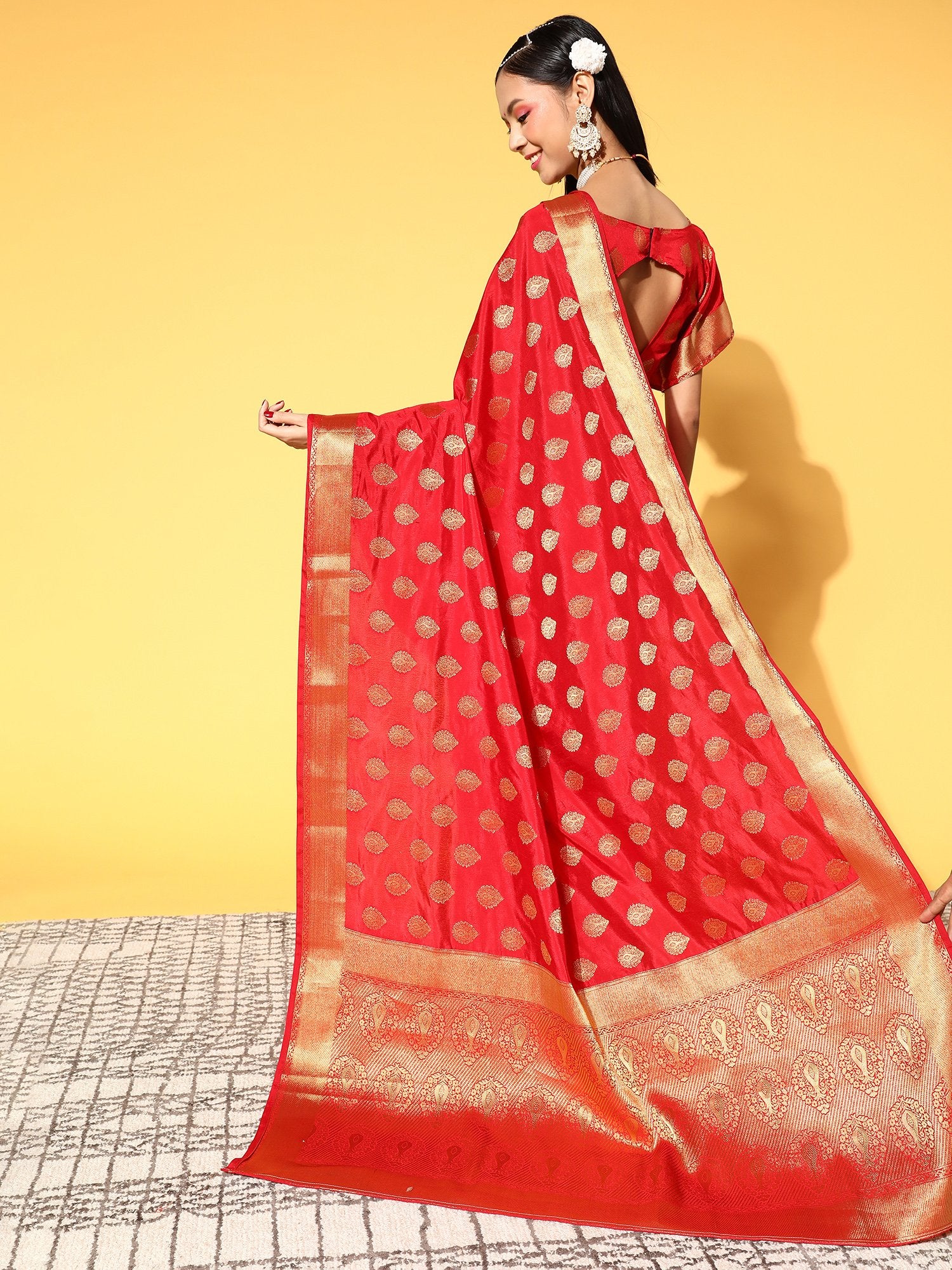 Get the best pathani saree