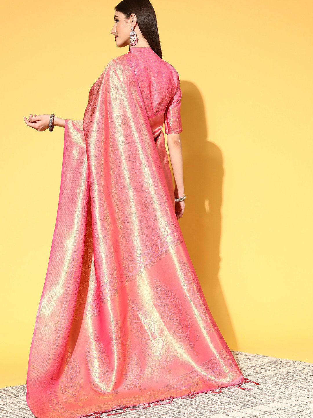 Get the best saree manufacturer