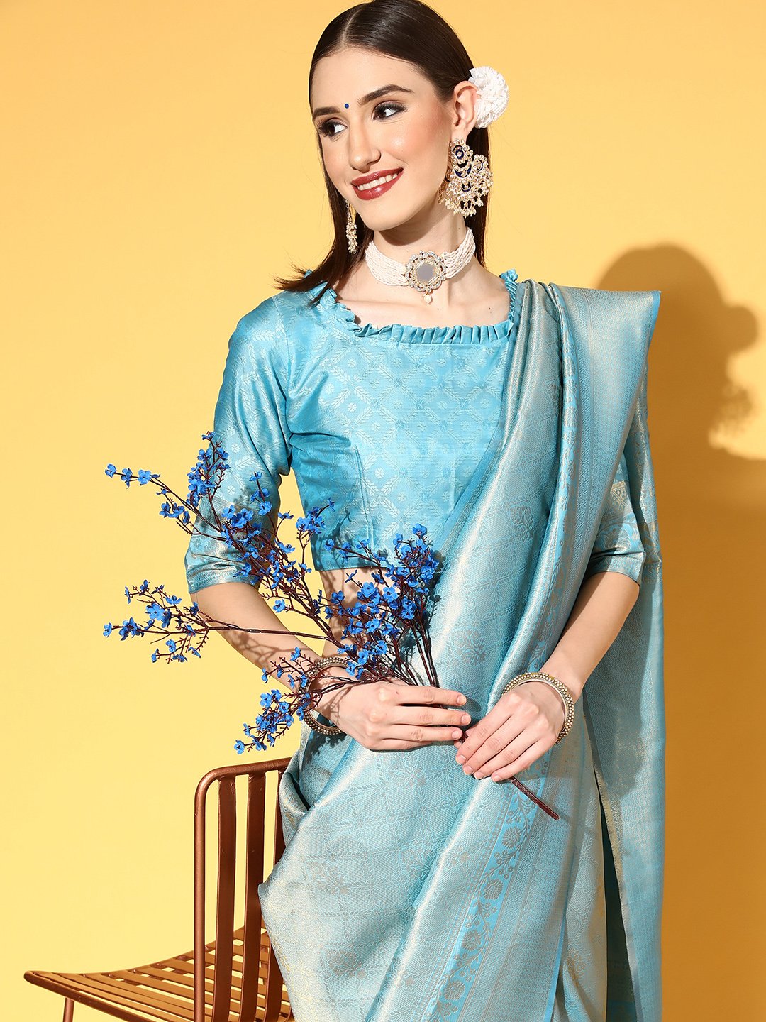 Get the best saree shops in Chandni Chowk