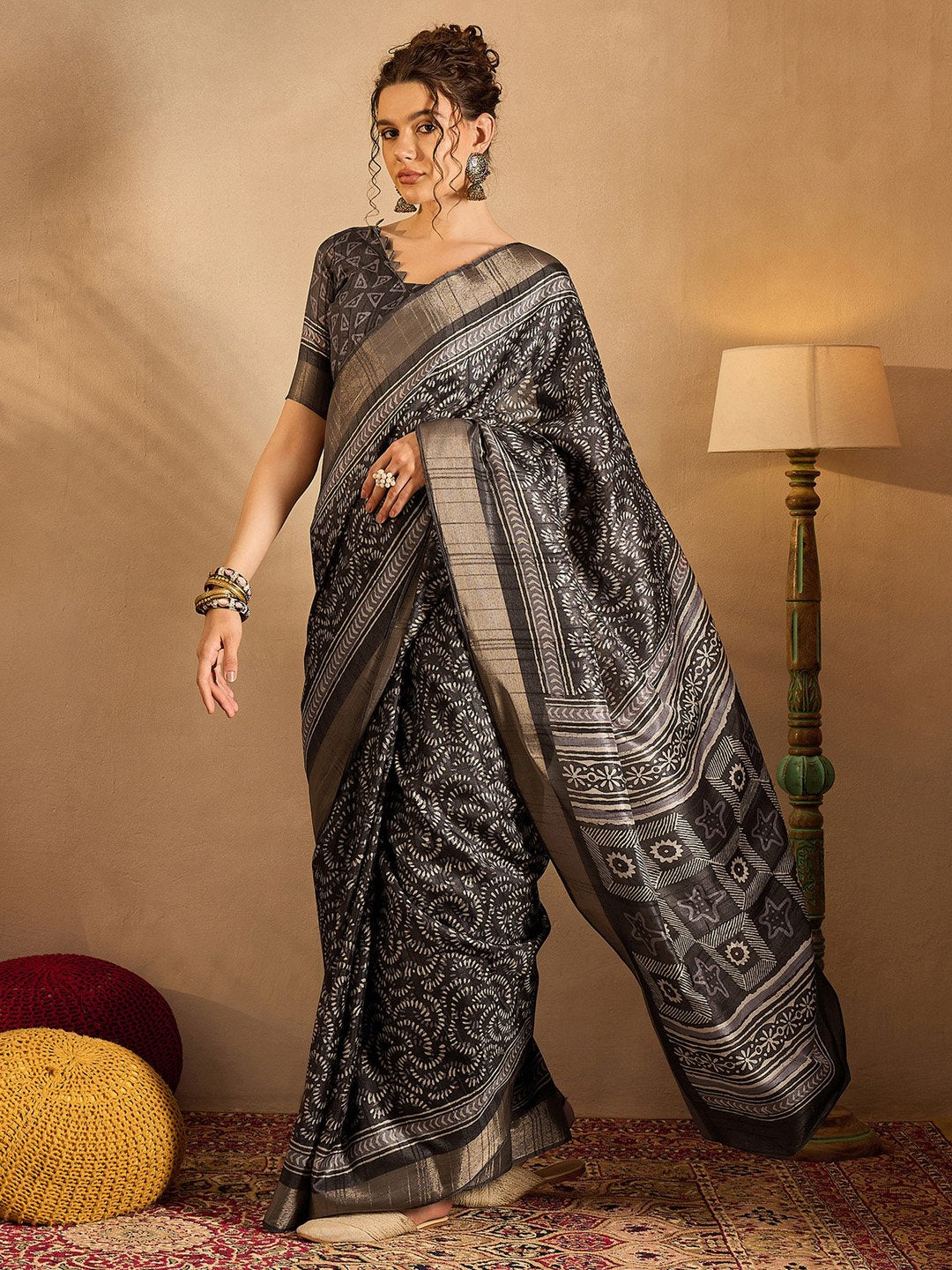 Black Sungudi Silk Blend Printed Saree