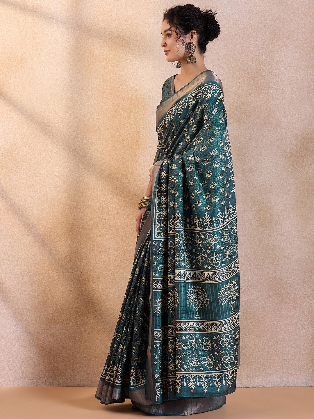 Teal Sungudi Silk Blend Printed Saree