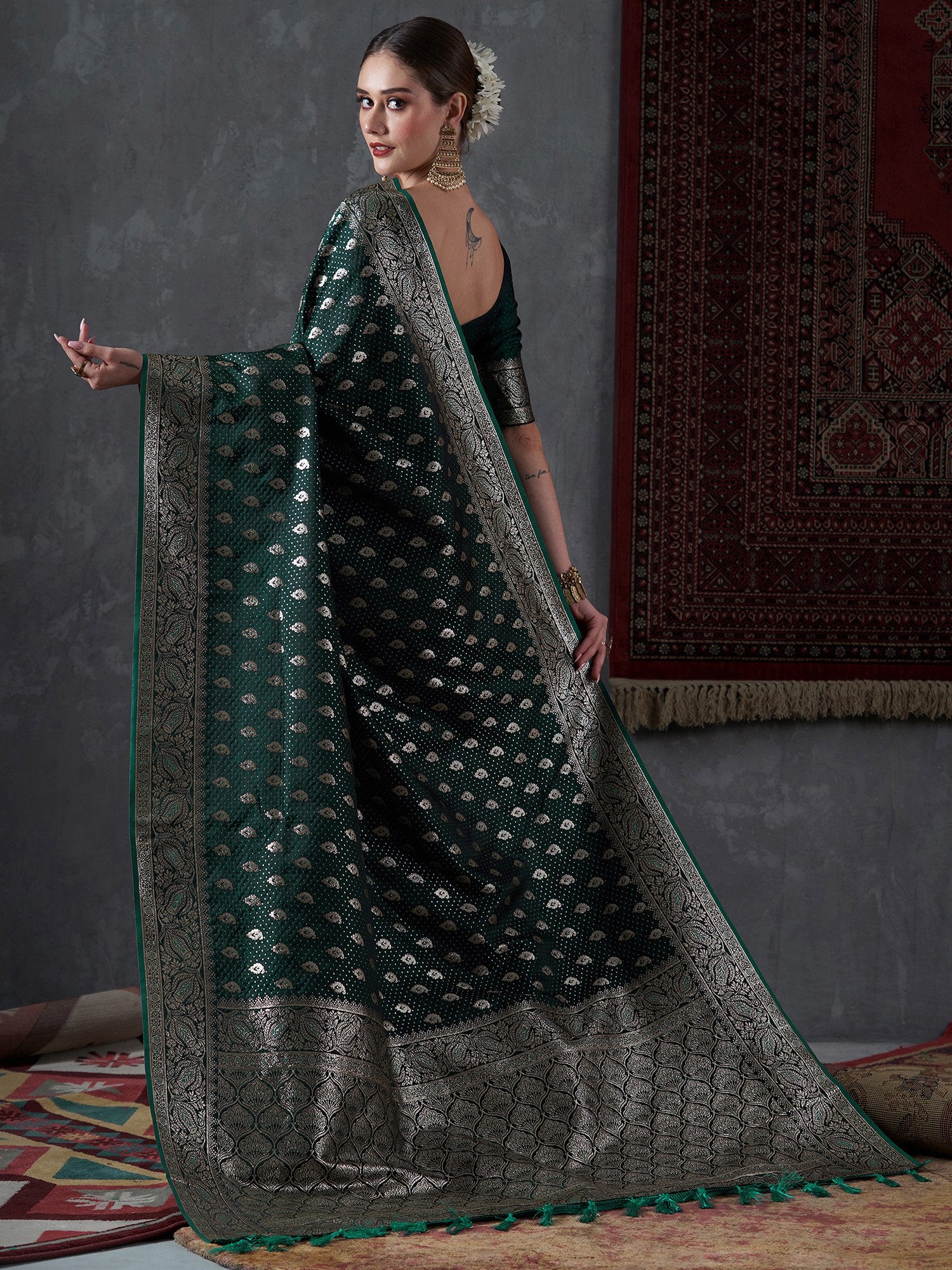 Get the best online saree store