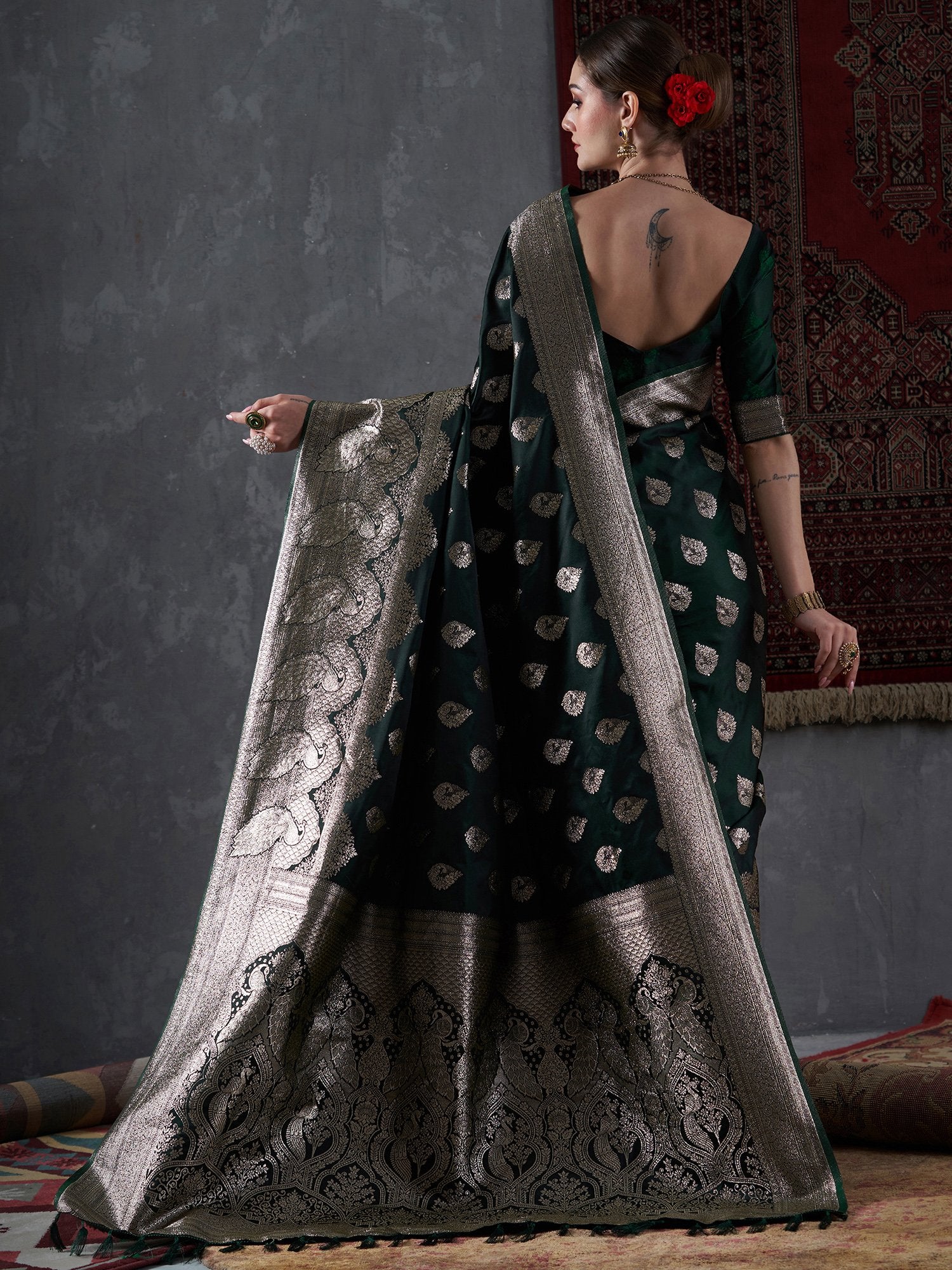 Get the best latest saree design