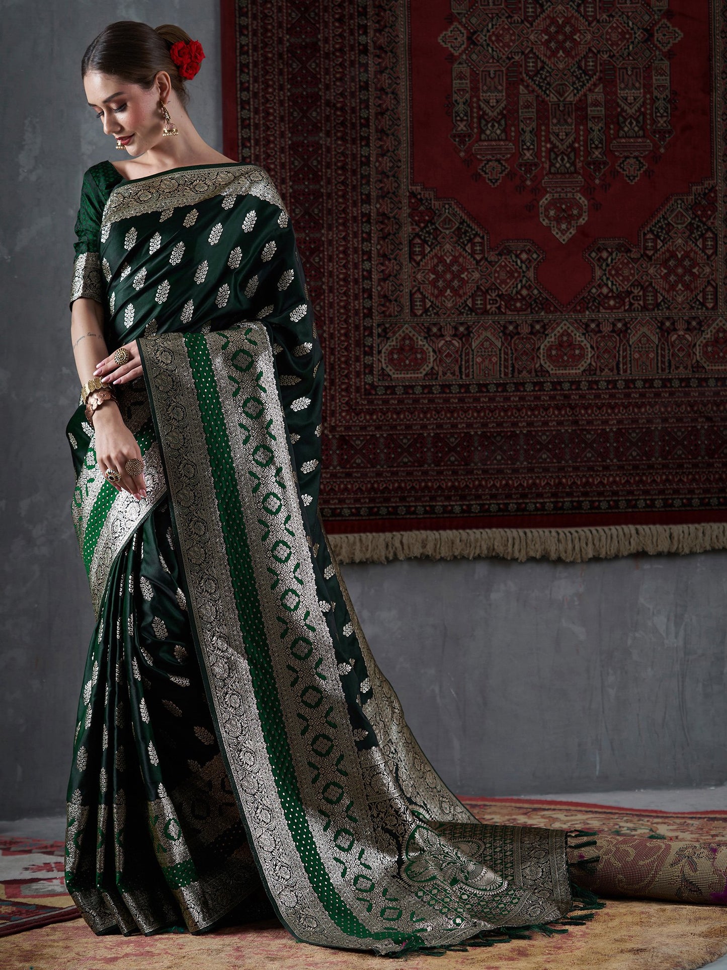 Get the best ready-to-wear saree