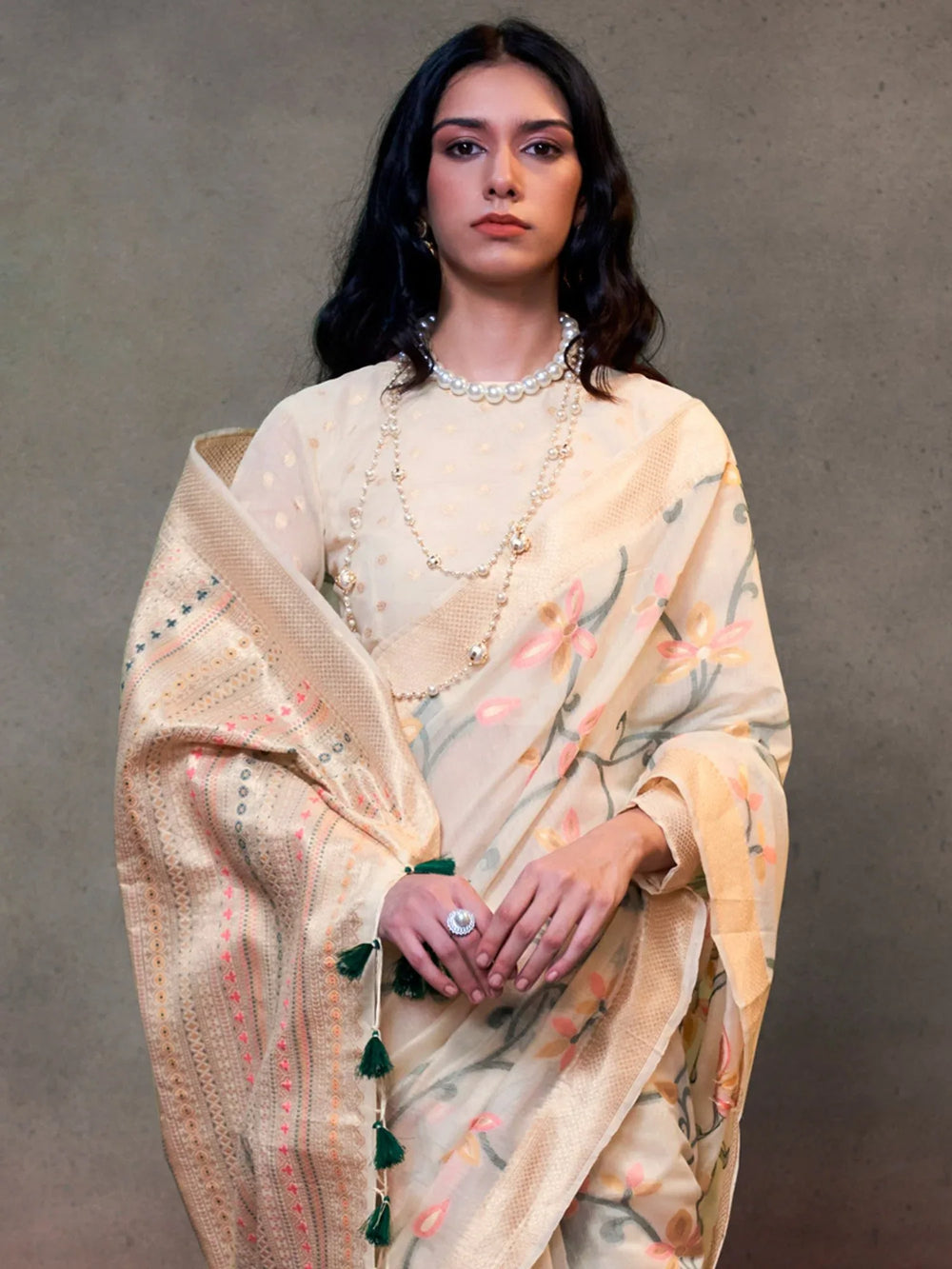 Ethnic Cream Woven Banarasi Jamdani Saree - The Dori Store