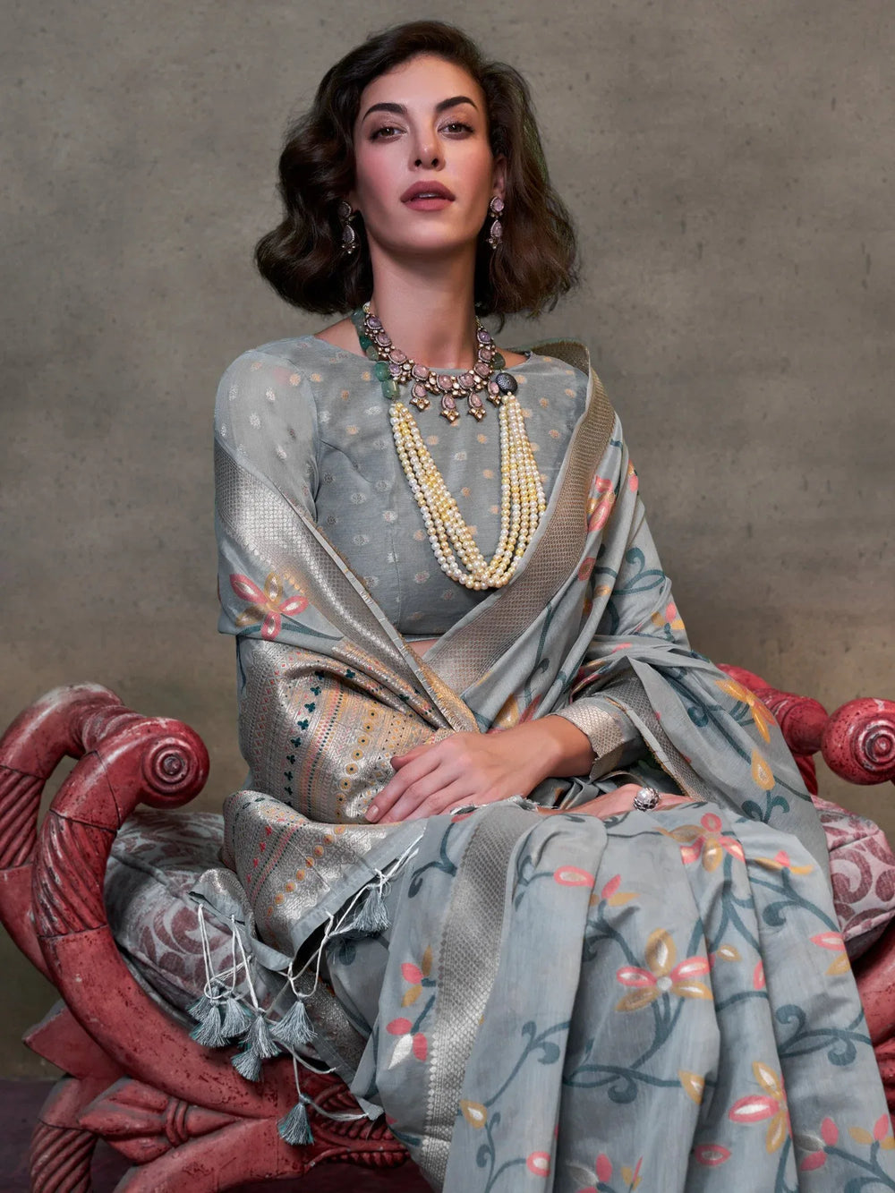 Graceful Grey Woven Banarasi Jamdani Saree - The Dori Store