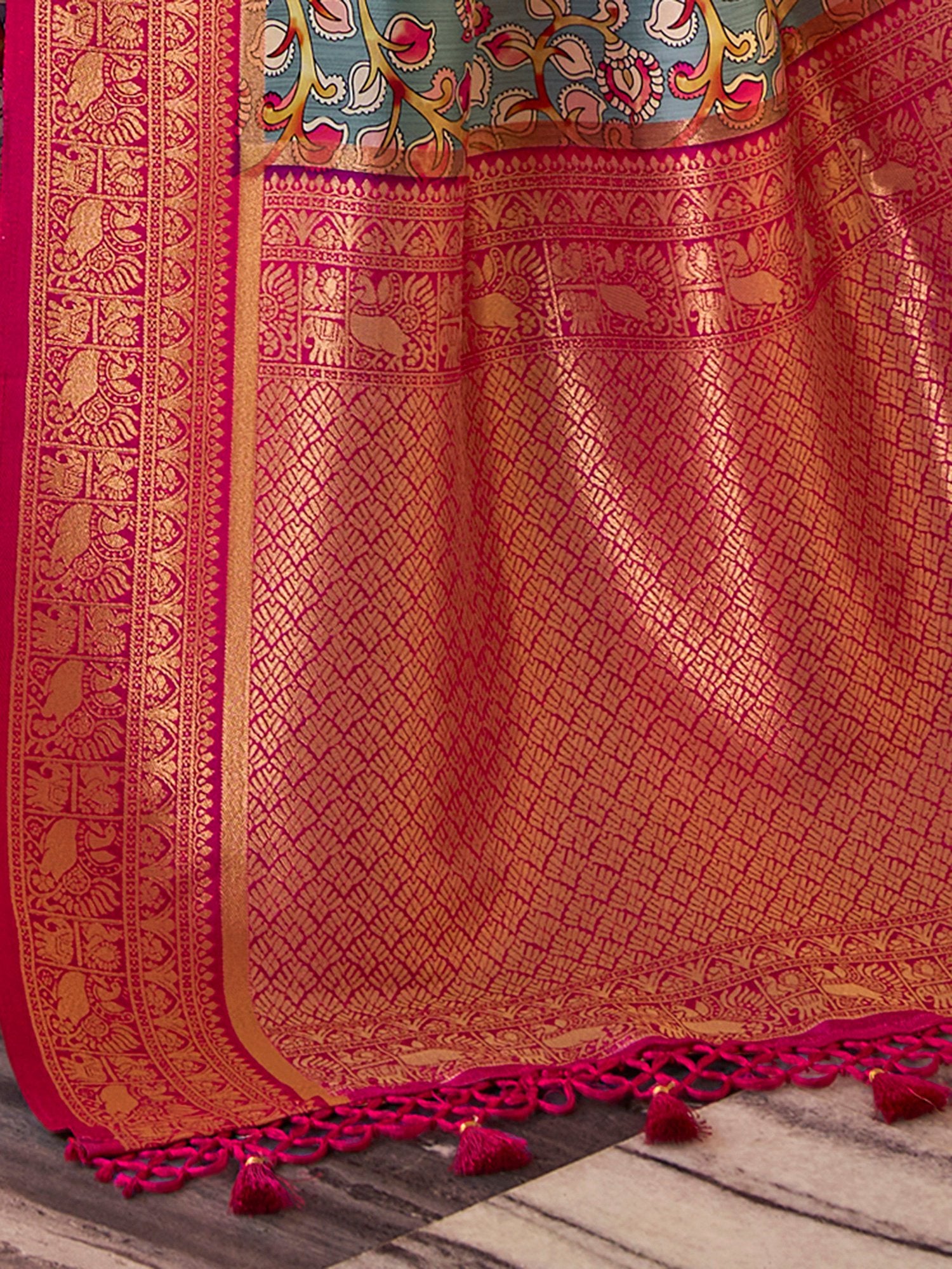 Get the best party wear saree