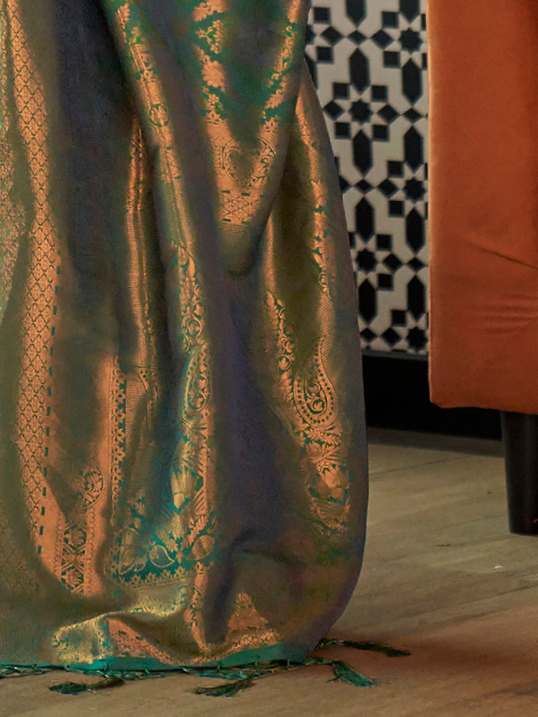 Green Kanjeevaram Silk Blend Woven Saree