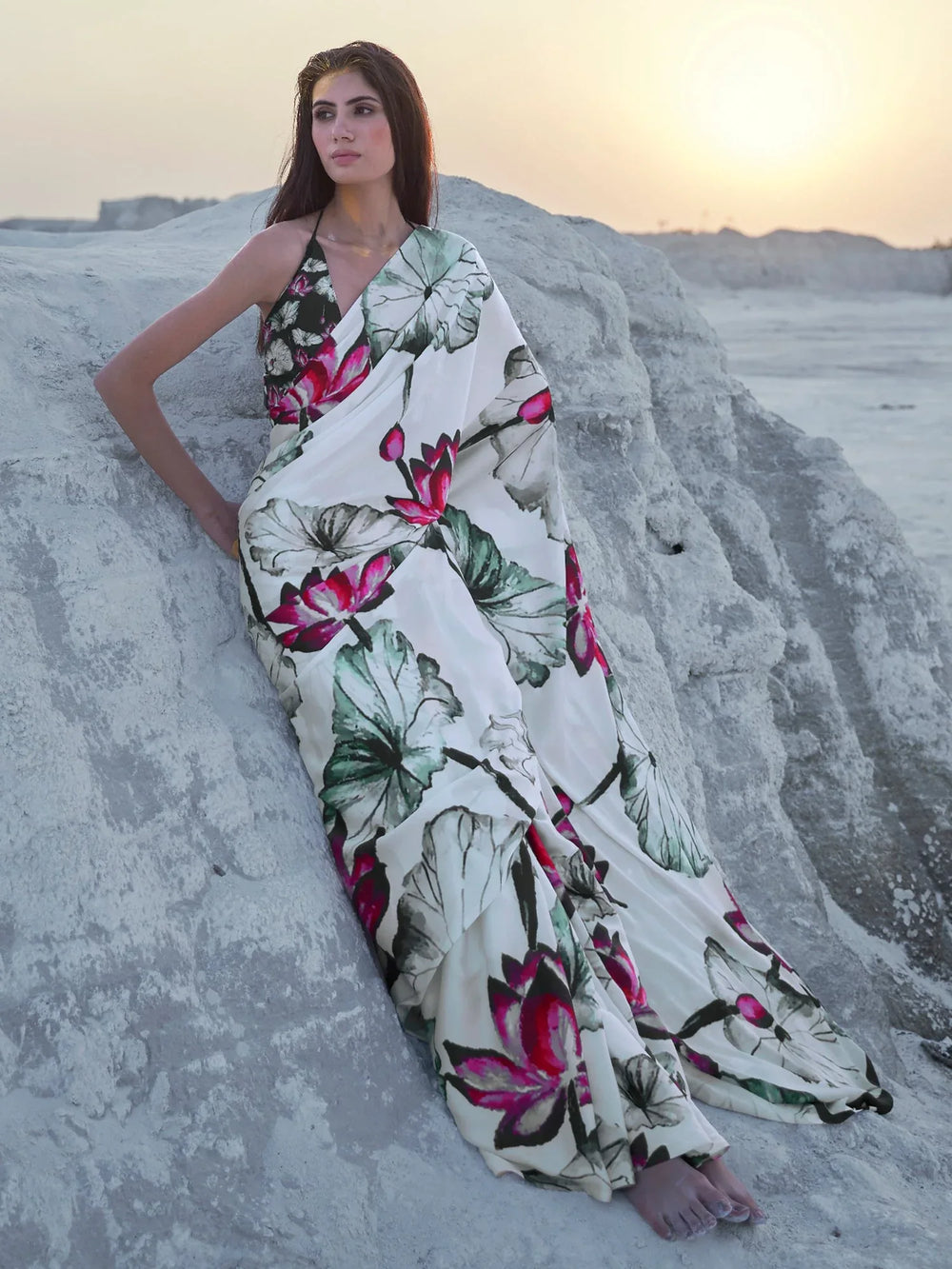 Off White Banarasi Crepe Printed Saree - The Dori Store