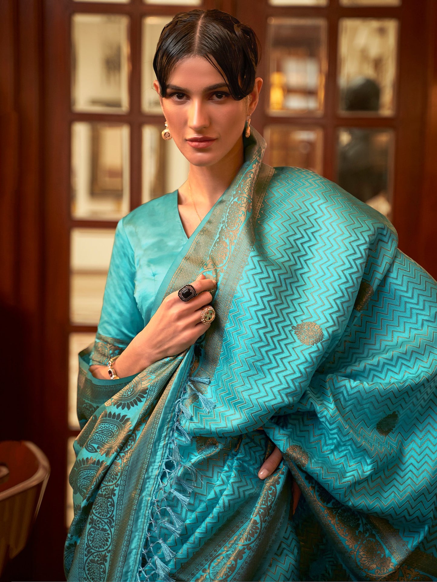 Get the best Kasavu saree online