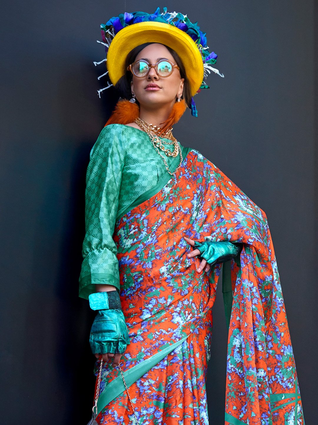 Get the best organza saree