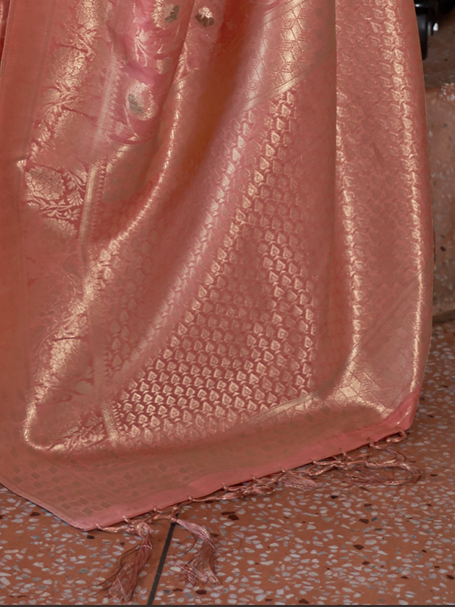 Get the best Dulhan saree