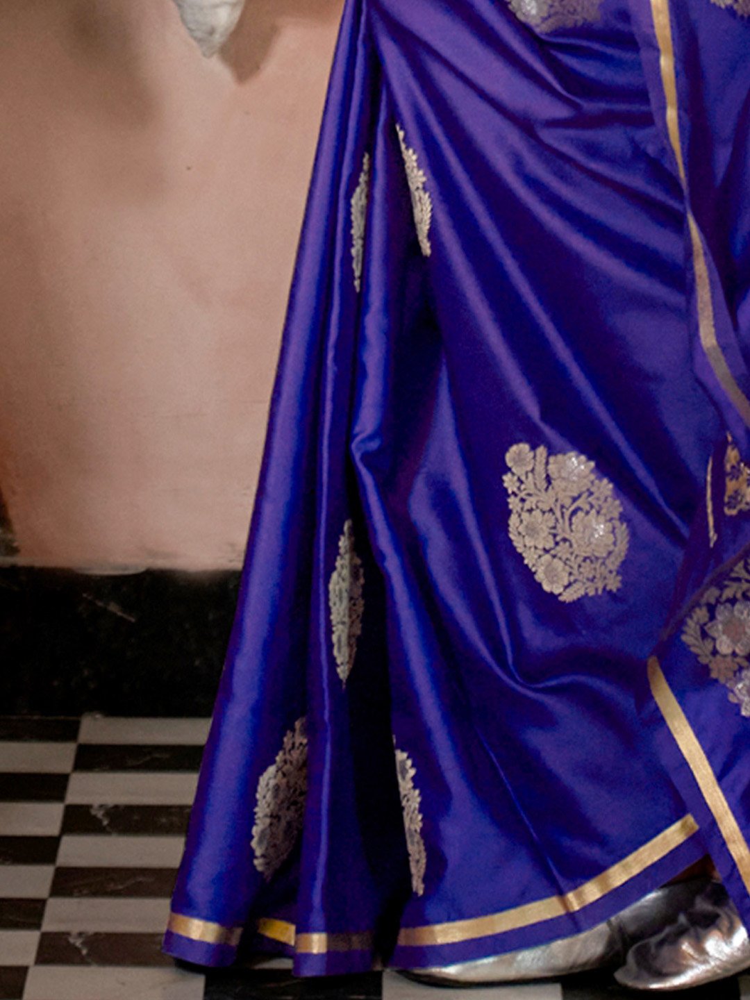 Get the best Kasavu saree online