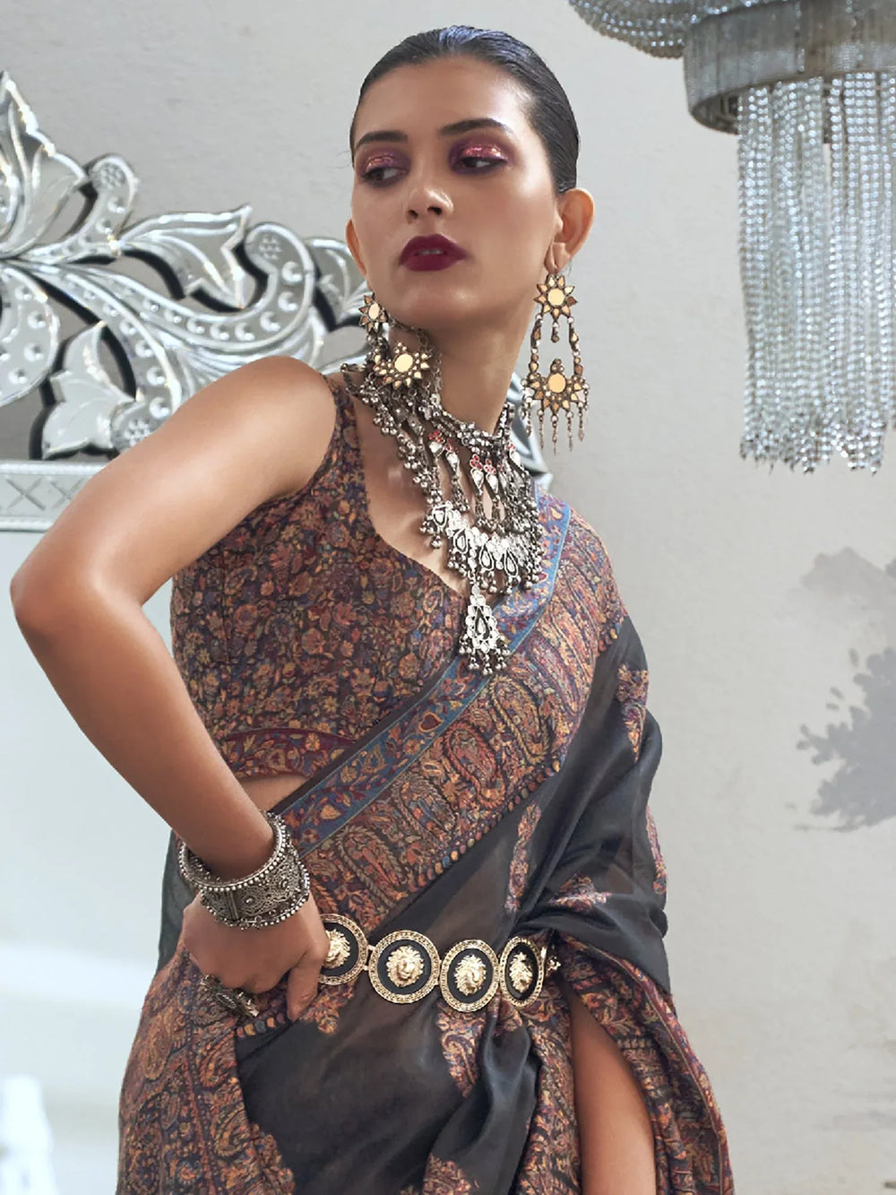 Black Modal Kashmiri Handloom Silk Saree - The Dori Store