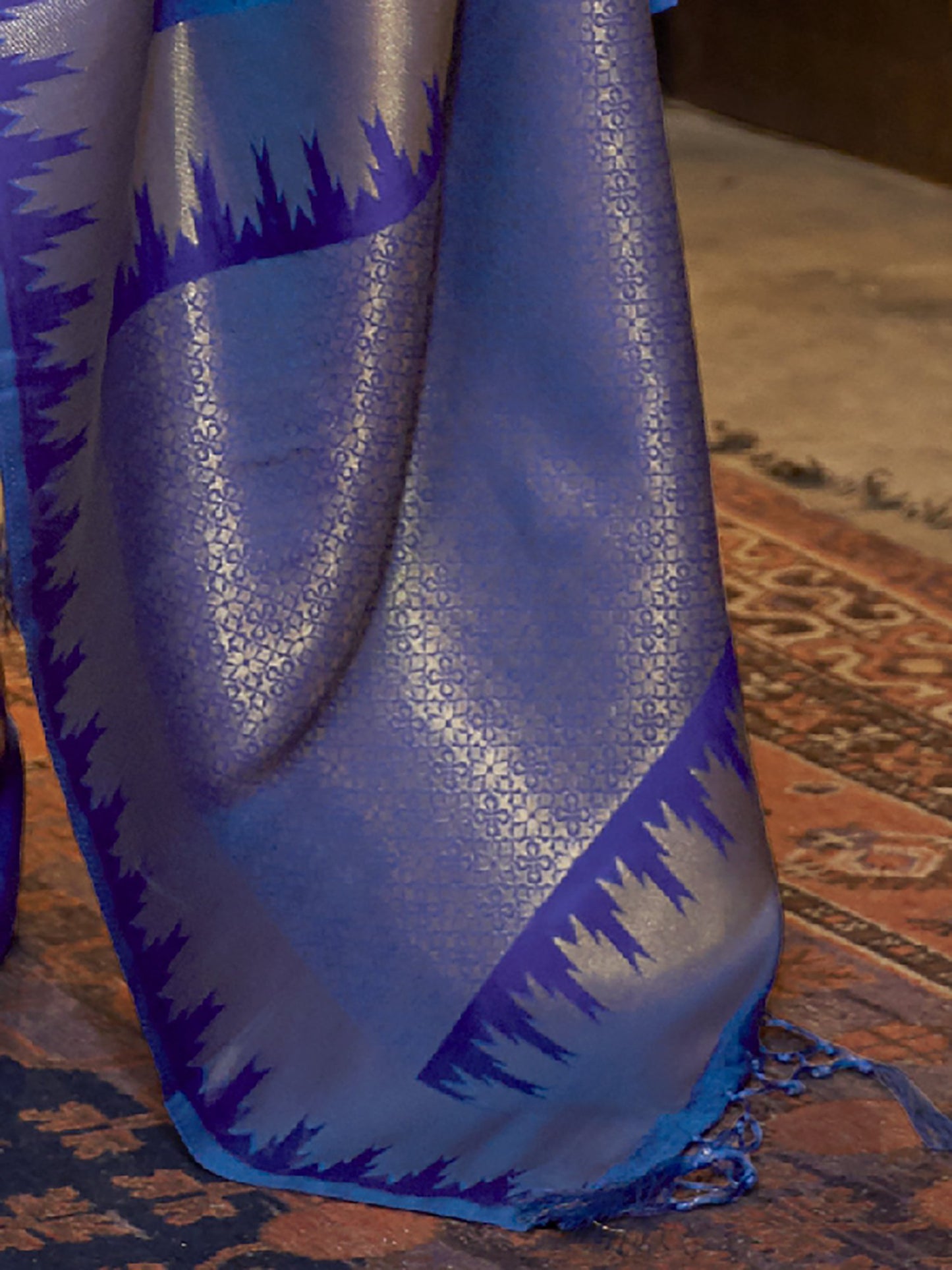 Get the best Kanchipuram silk sarees