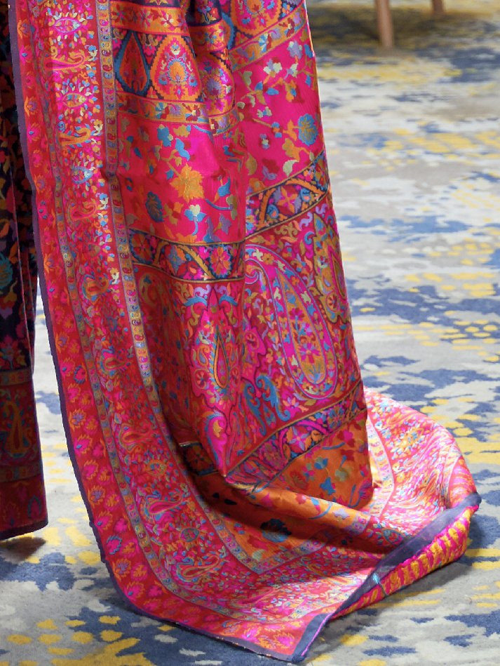 Get the best saree manufacturer