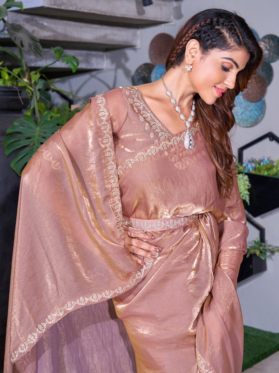 Get the best organza saree