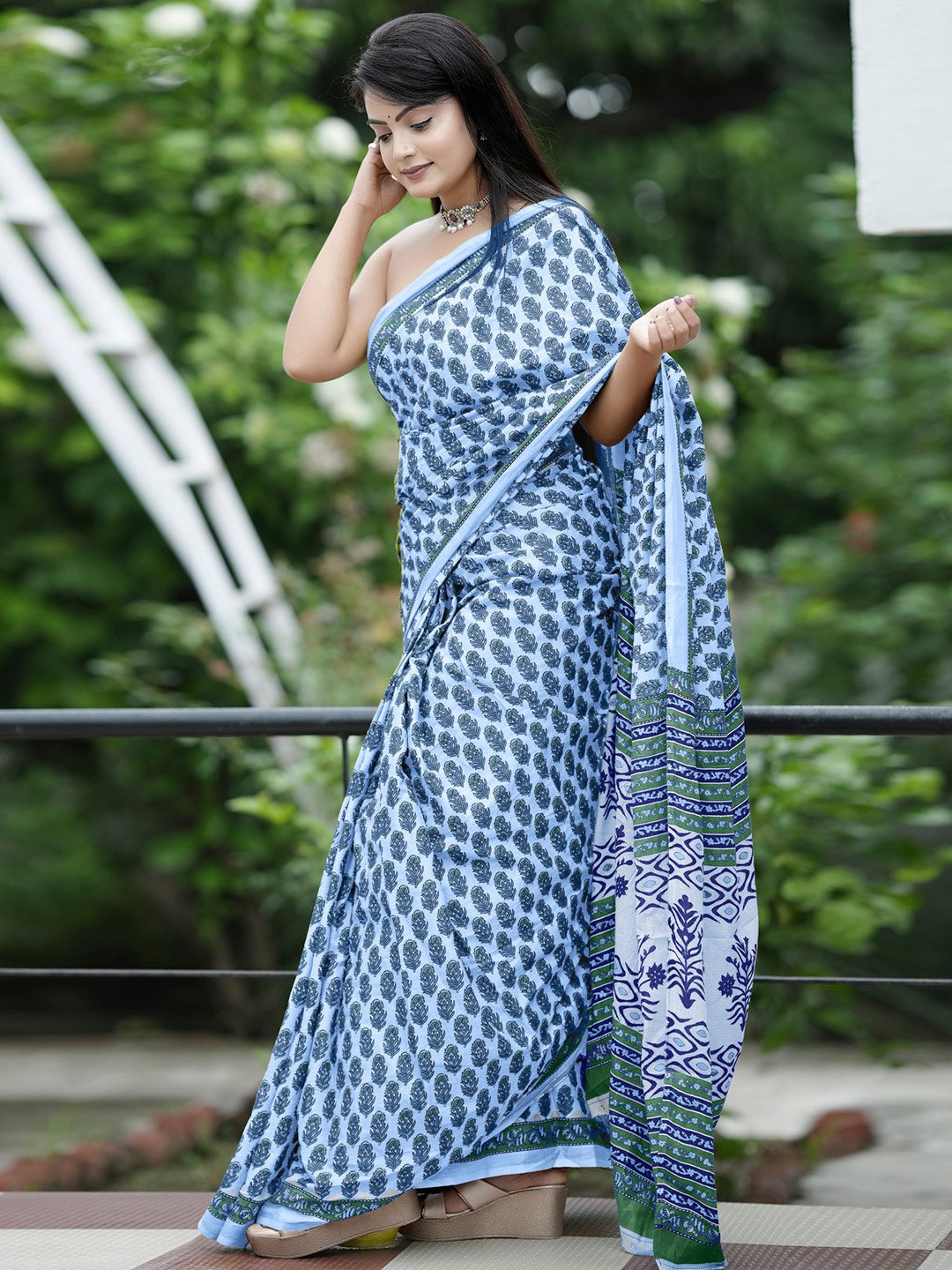 Get the best pathani saree