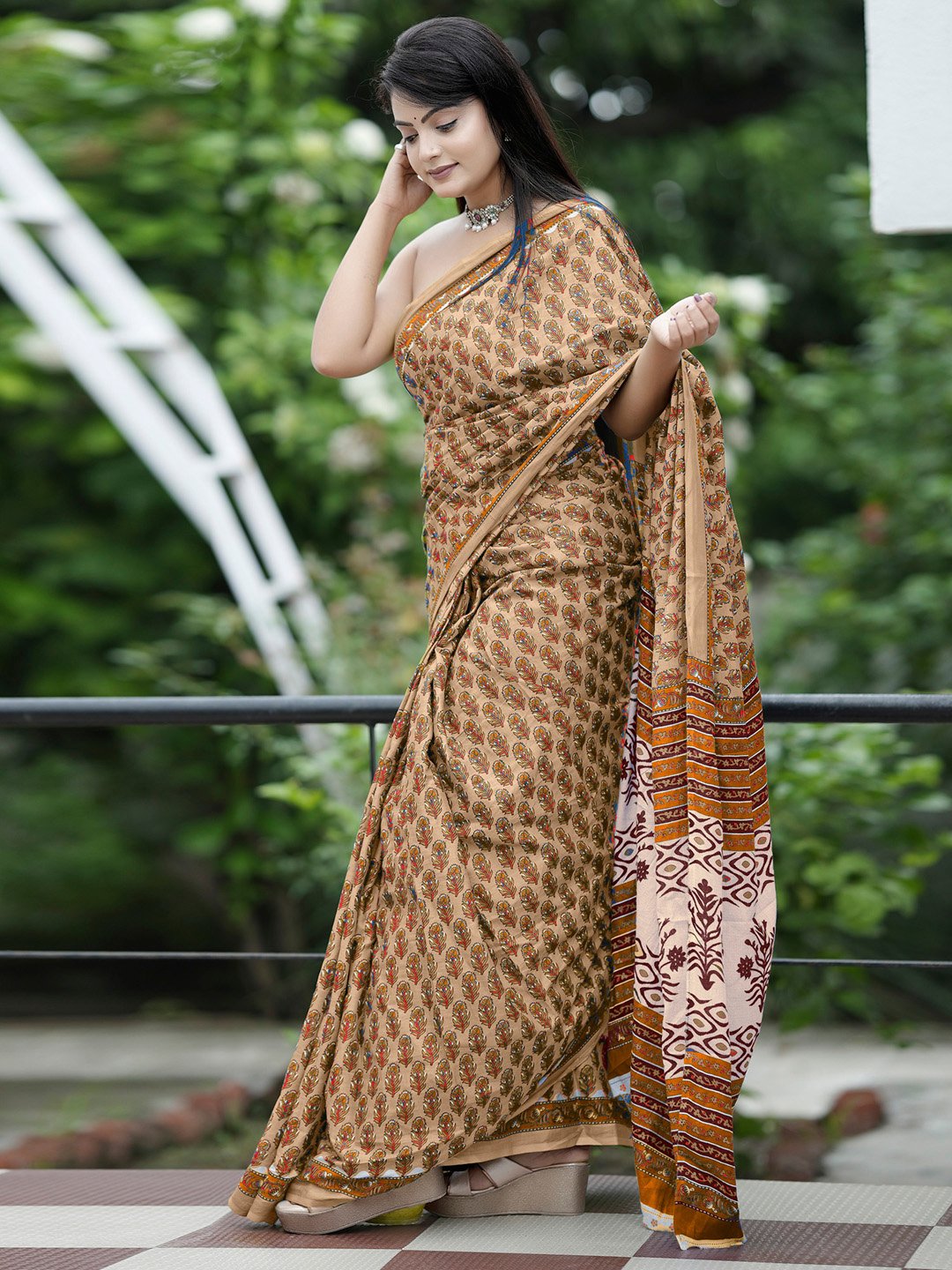 Get the best Dulhan saree