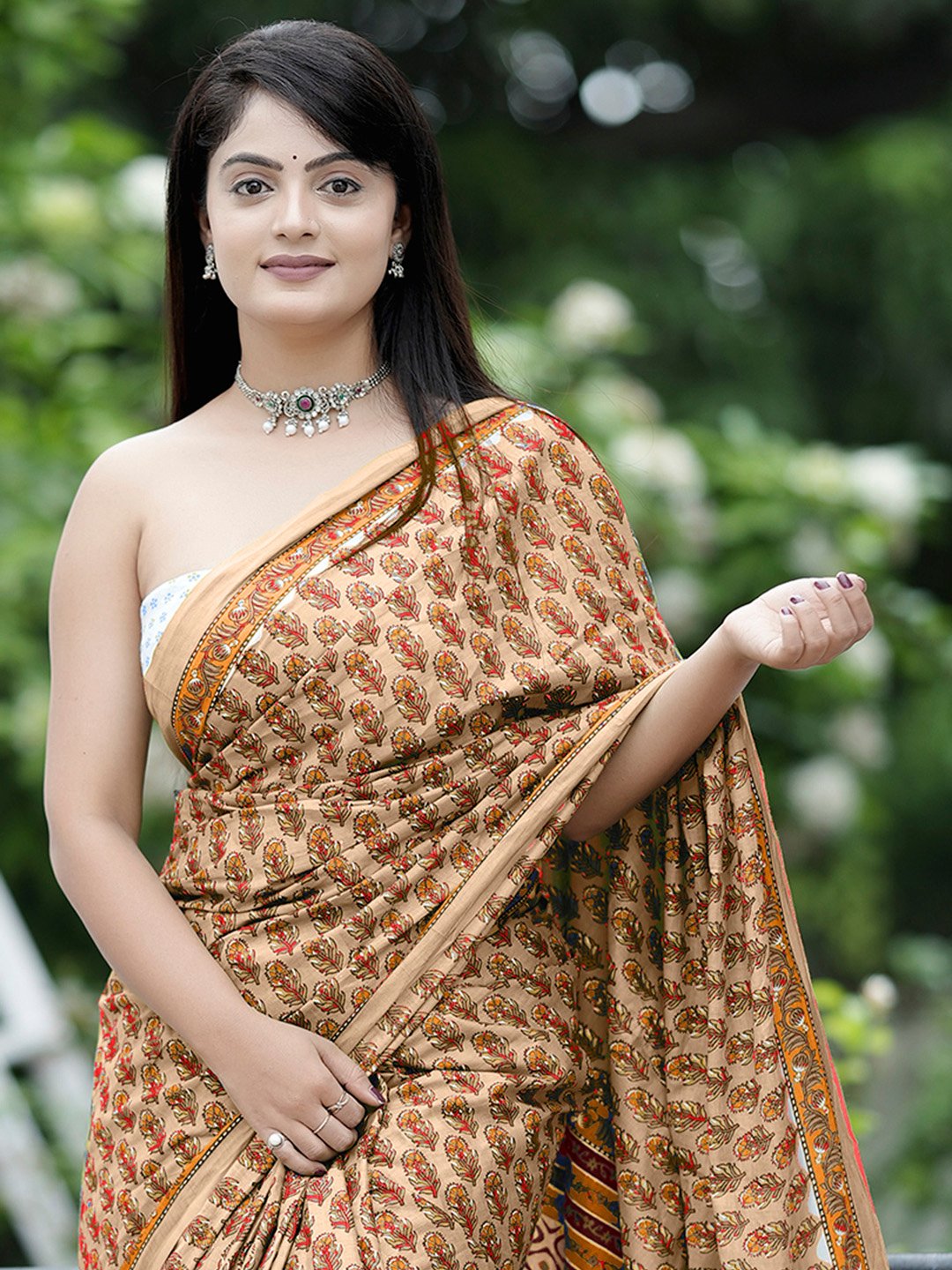 Get the best new saree design