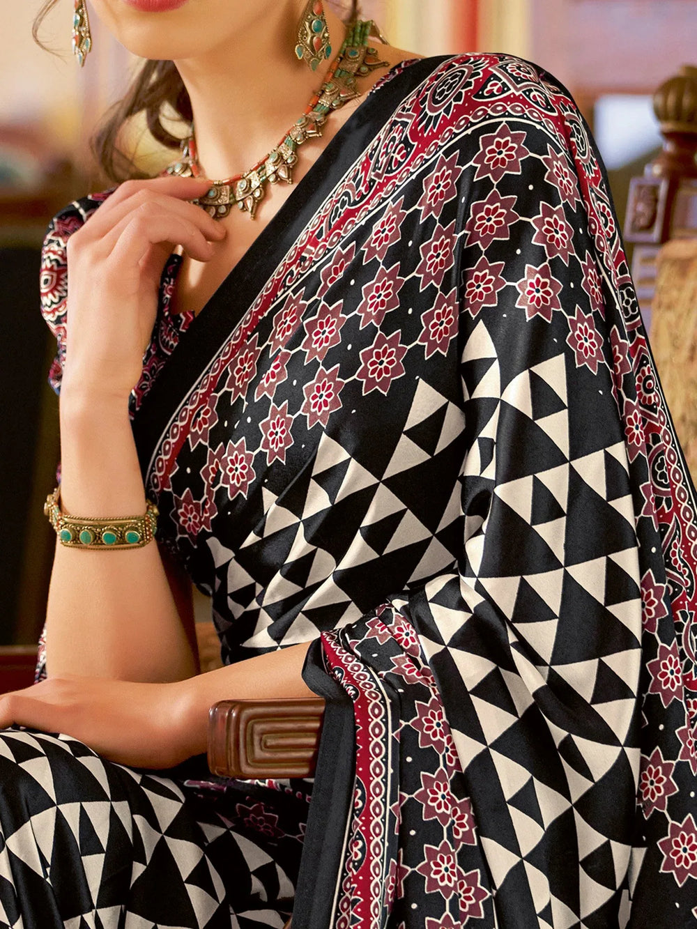 White and Black Printed Crepe Silk Saree - The Dori Store