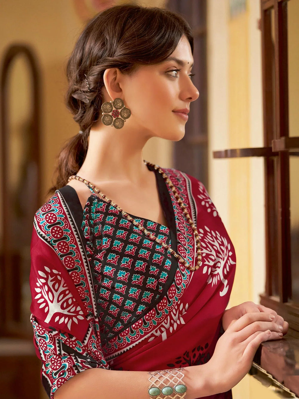 Black and Red Printed Crepe Silk Saree - The Dori Store