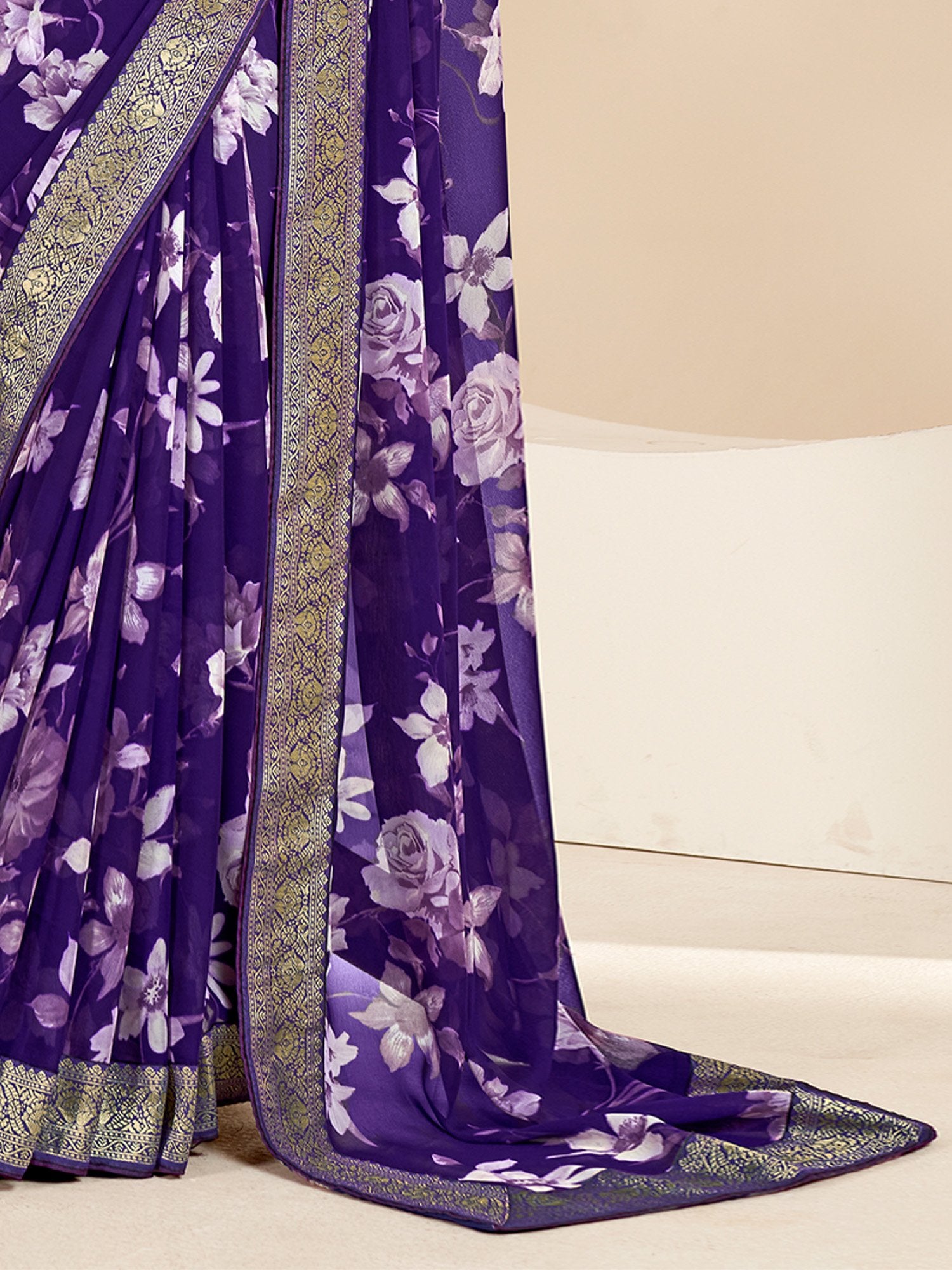 Get the best new saree design
