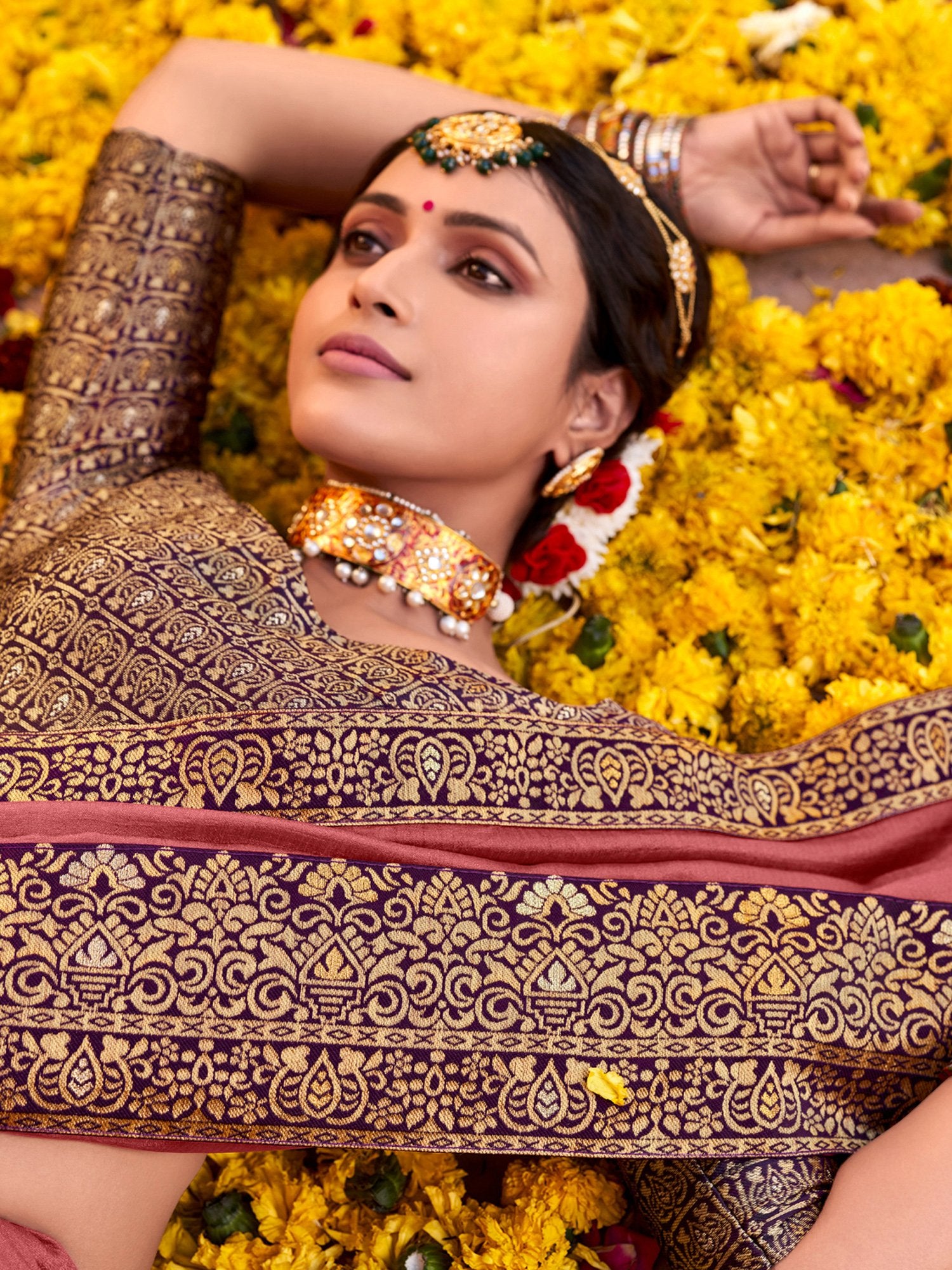 Get the best saree shops in Chandni Chowk