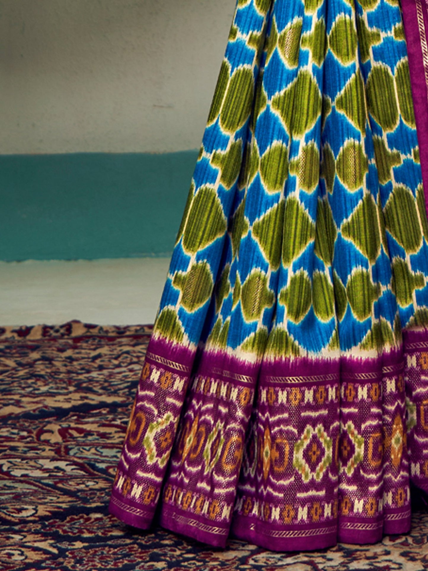 Get the best saree shops in Chandni Chowk