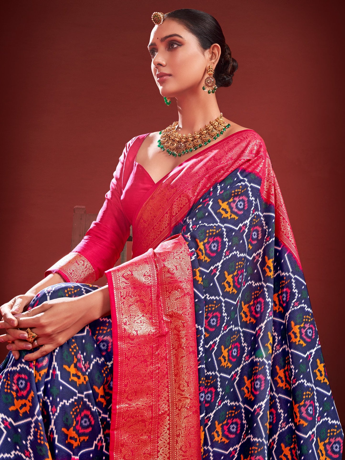 Get the best saree shops in Chandni Chowk