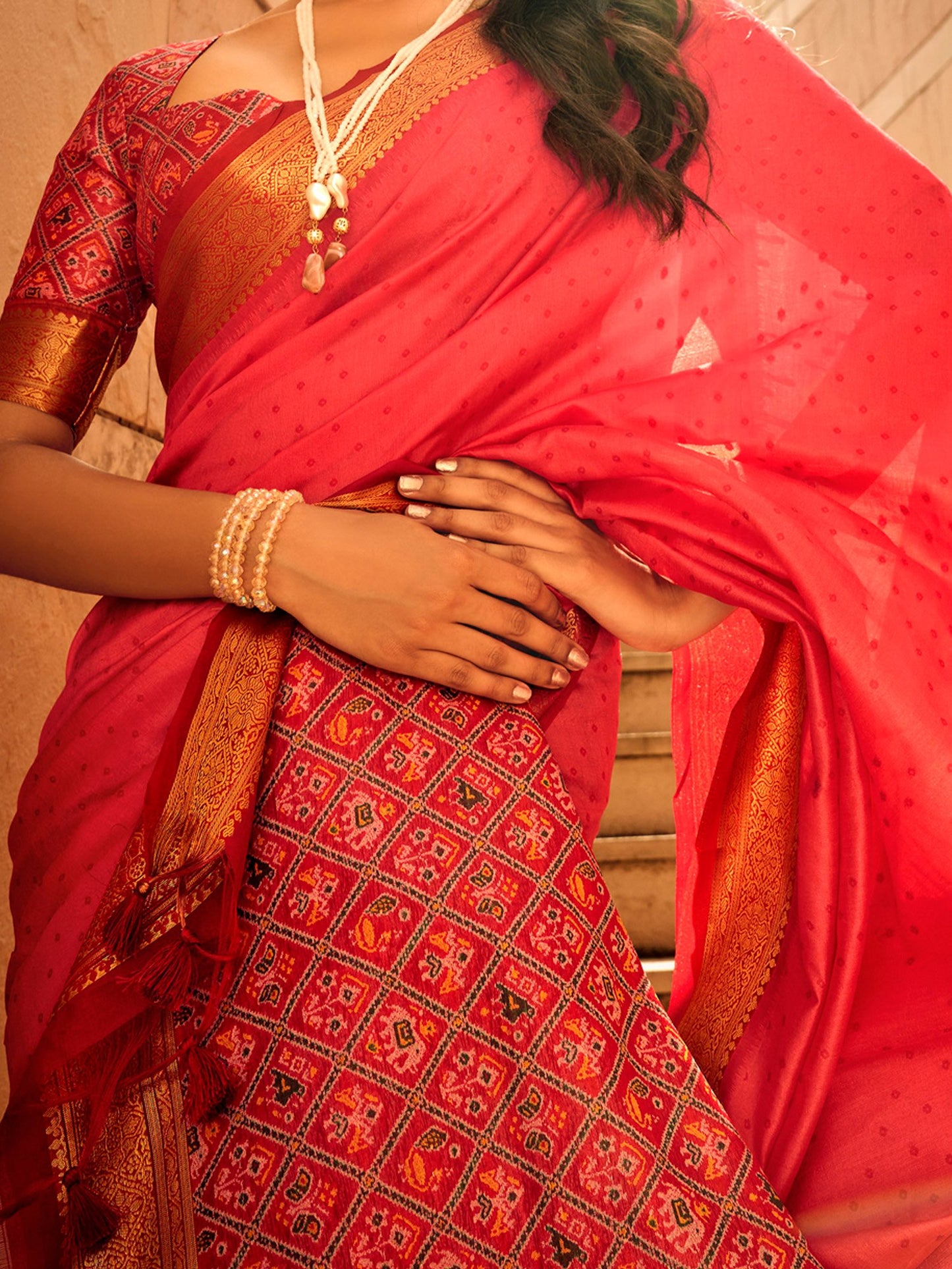 Get the best saree shops in Chandni Chowk
