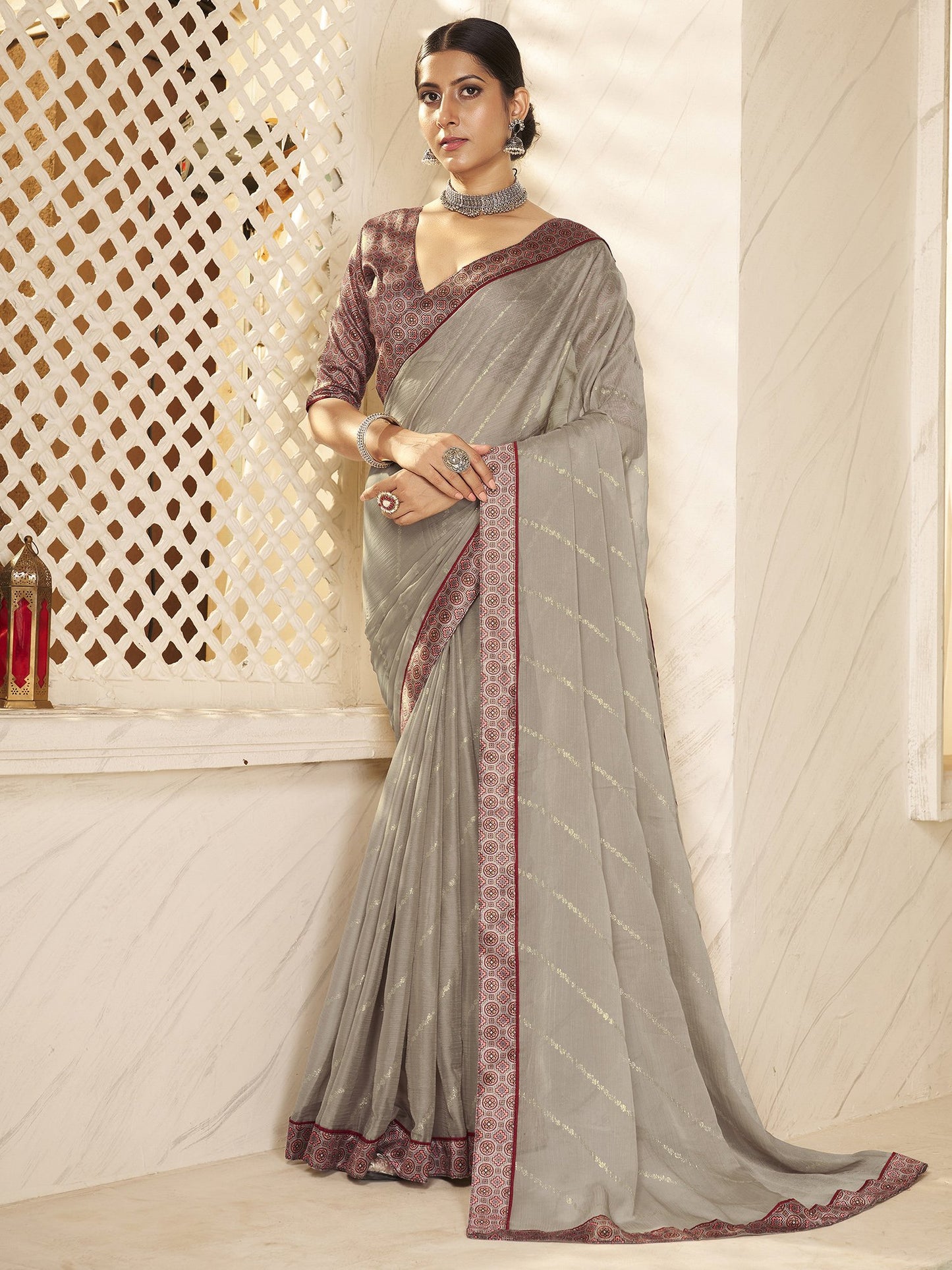 Get the best organza saree