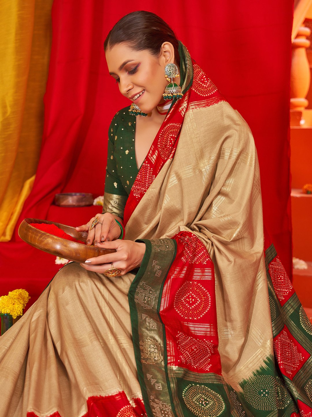 Get the best organza saree