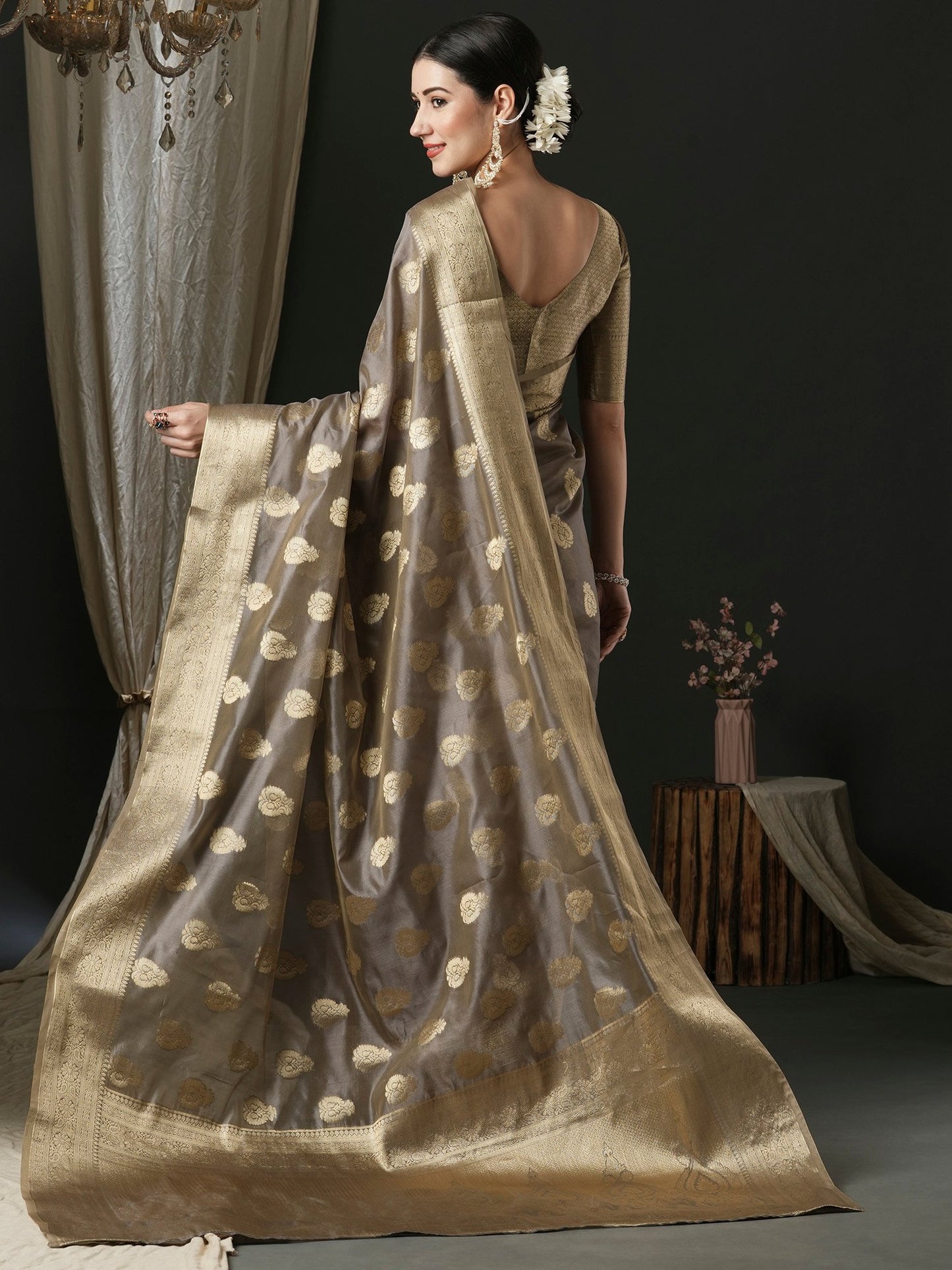 Get the best Pothys silk sarees Bengaluru