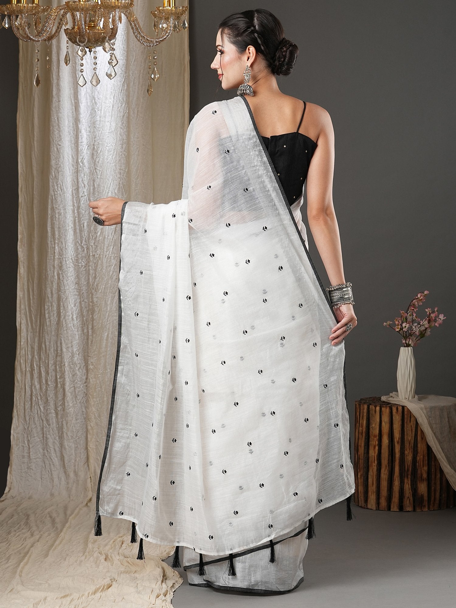 Get the best party wear saree