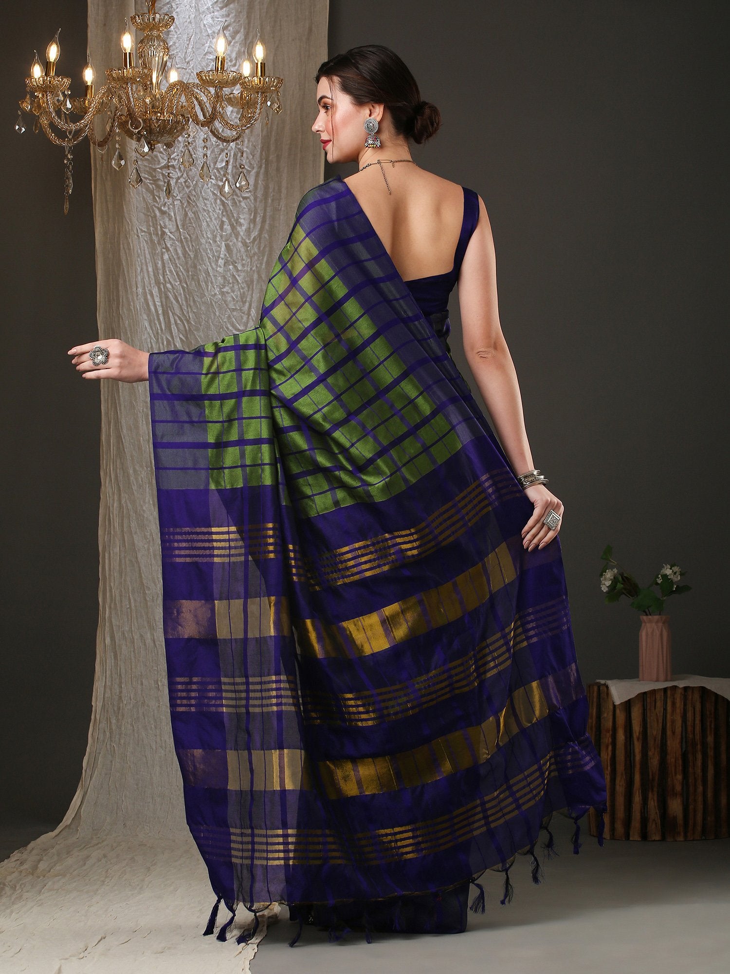 Get the best kanjeevaram South Indian bridal saree