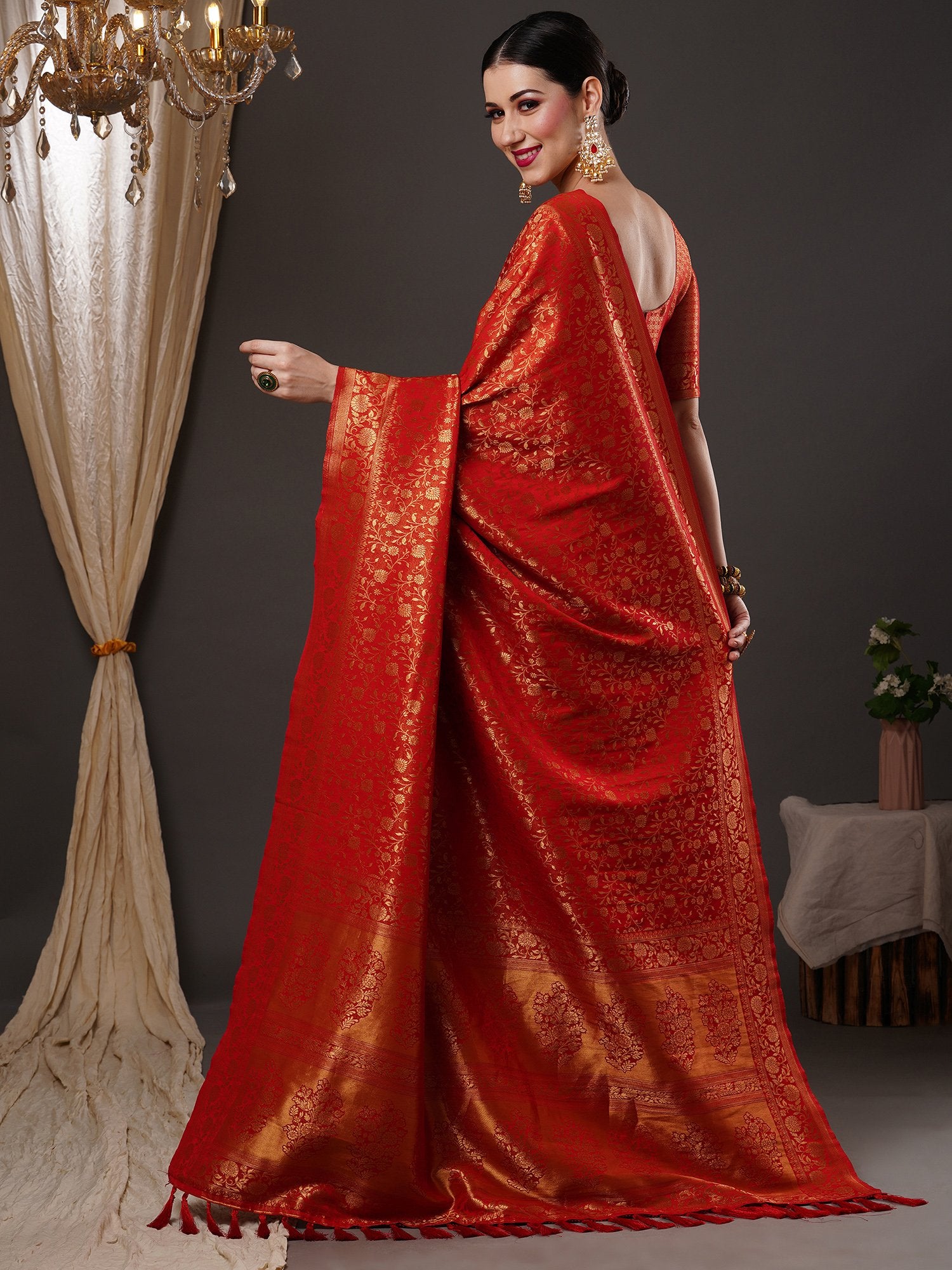 Get the best Mysore silk sarees