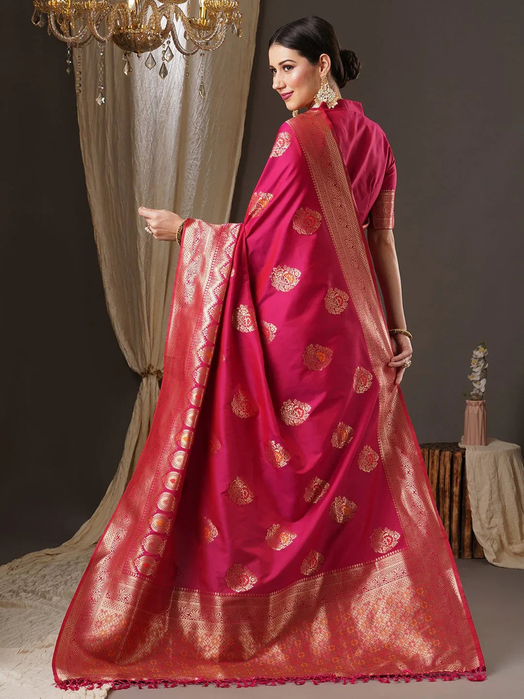 Pink Banarasi Silk Blend Woven Saree - The Dori Store
