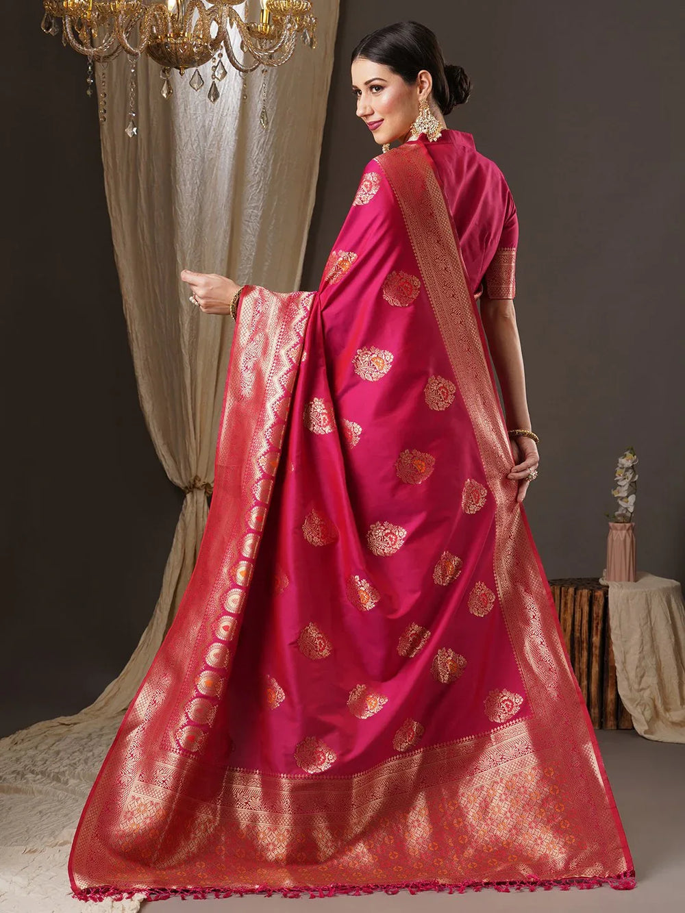 Pink Banarasi Silk Blend Woven Saree - The Dori Store