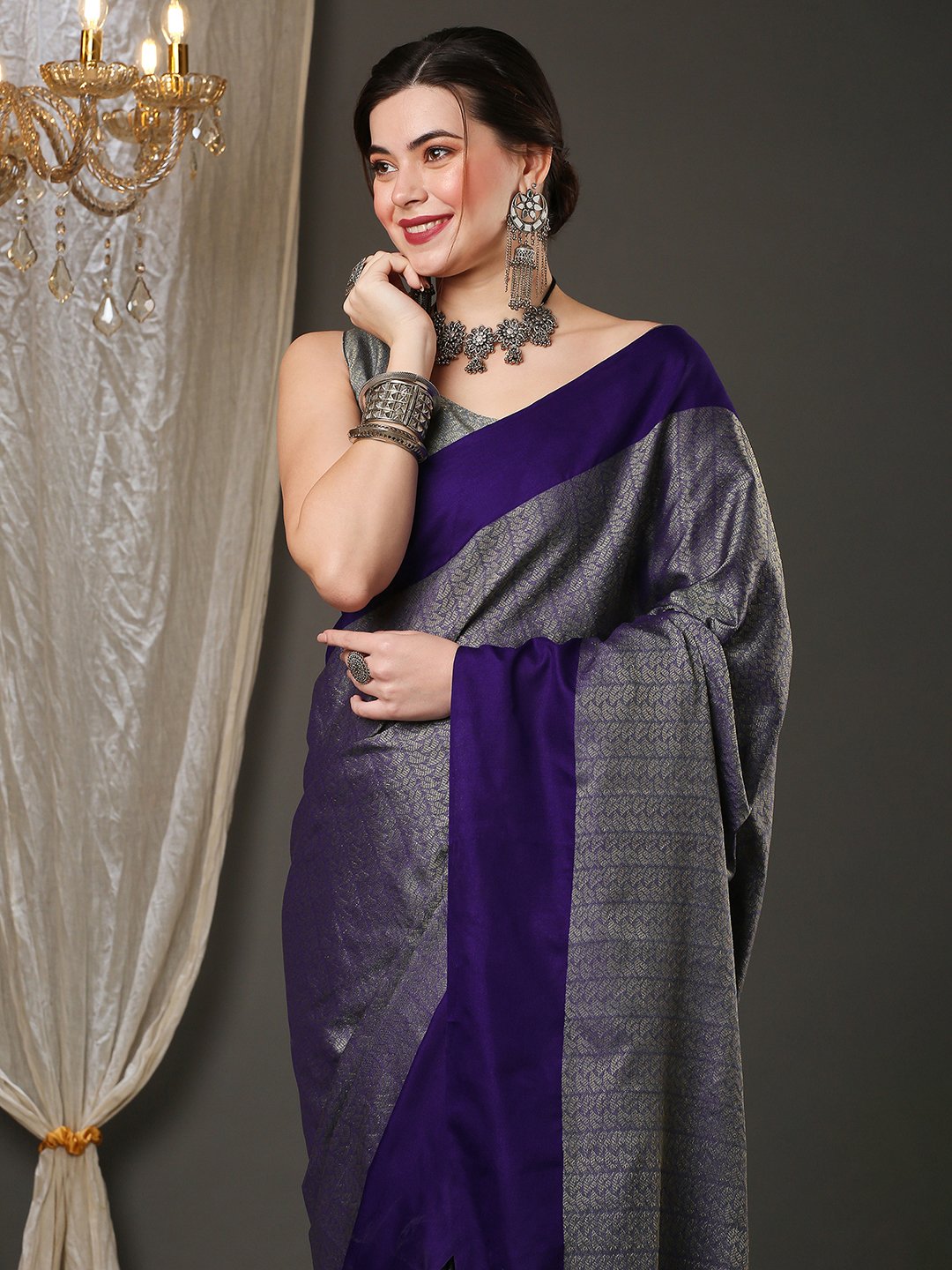Grey Grey Taant Aura Silk Woven Saree