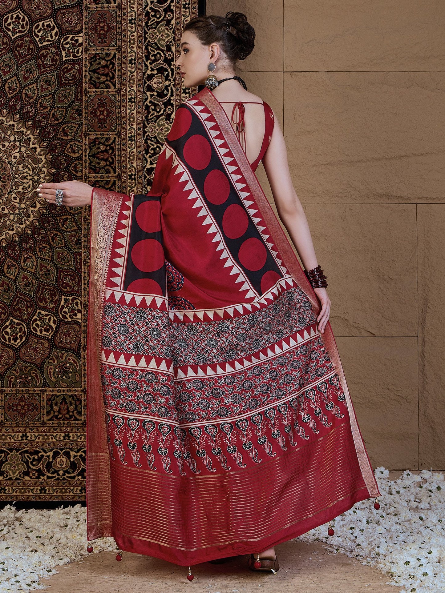 Red Sungudi Viscose Silk Printed Saree