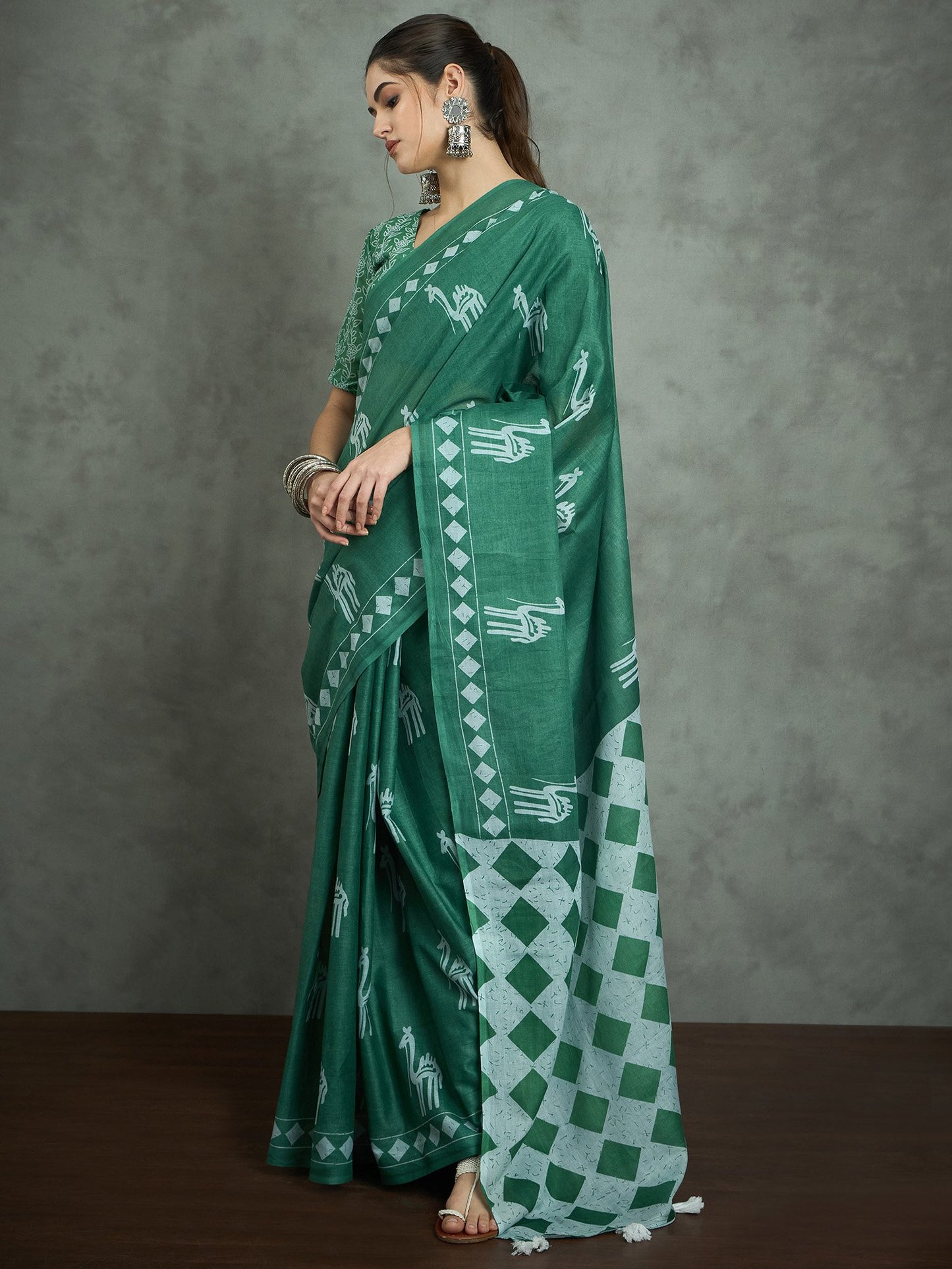 partywear designer saree for festive occasions