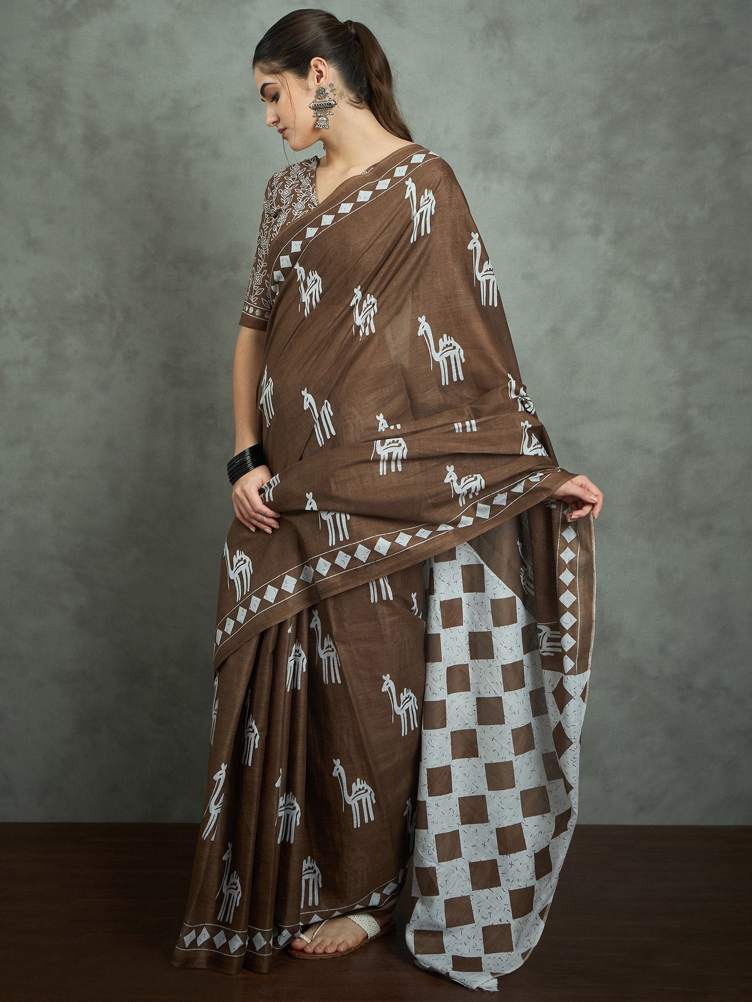 partywear designer saree for festive occasions