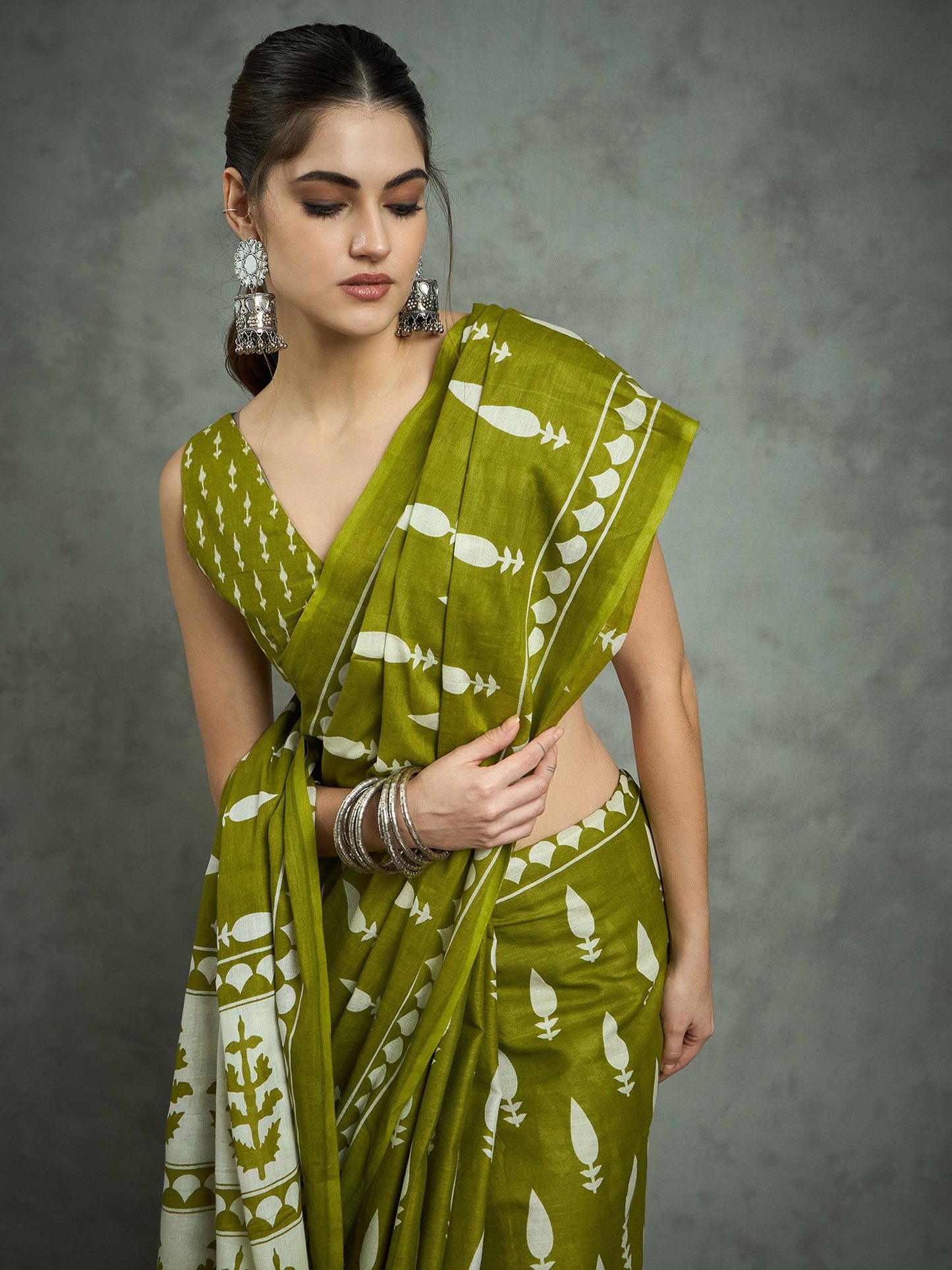 Olive Bagh Cotton Printed Saree