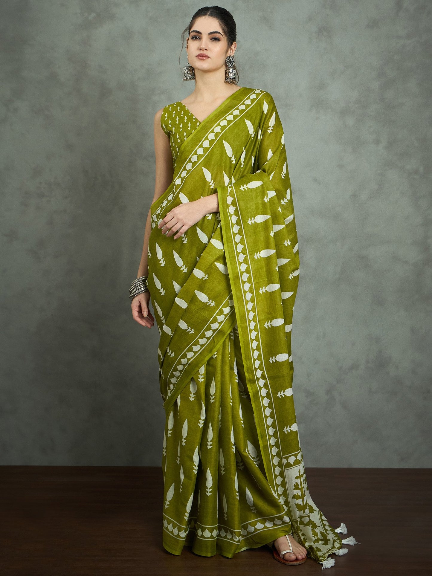 Olive Bagh Cotton Printed Saree